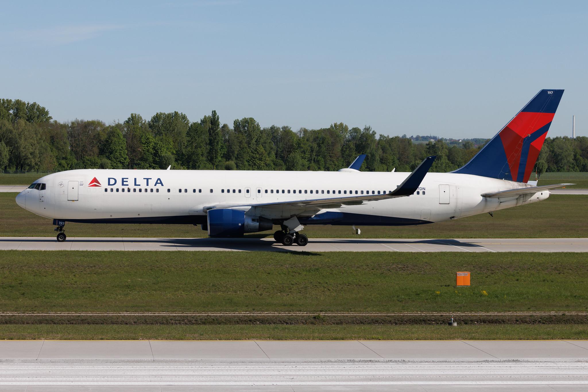 Munich Airport: Delta Air Lines (DL / DAL) | Boeing 767-332(ER) B763 | N197DN | MSN 28454