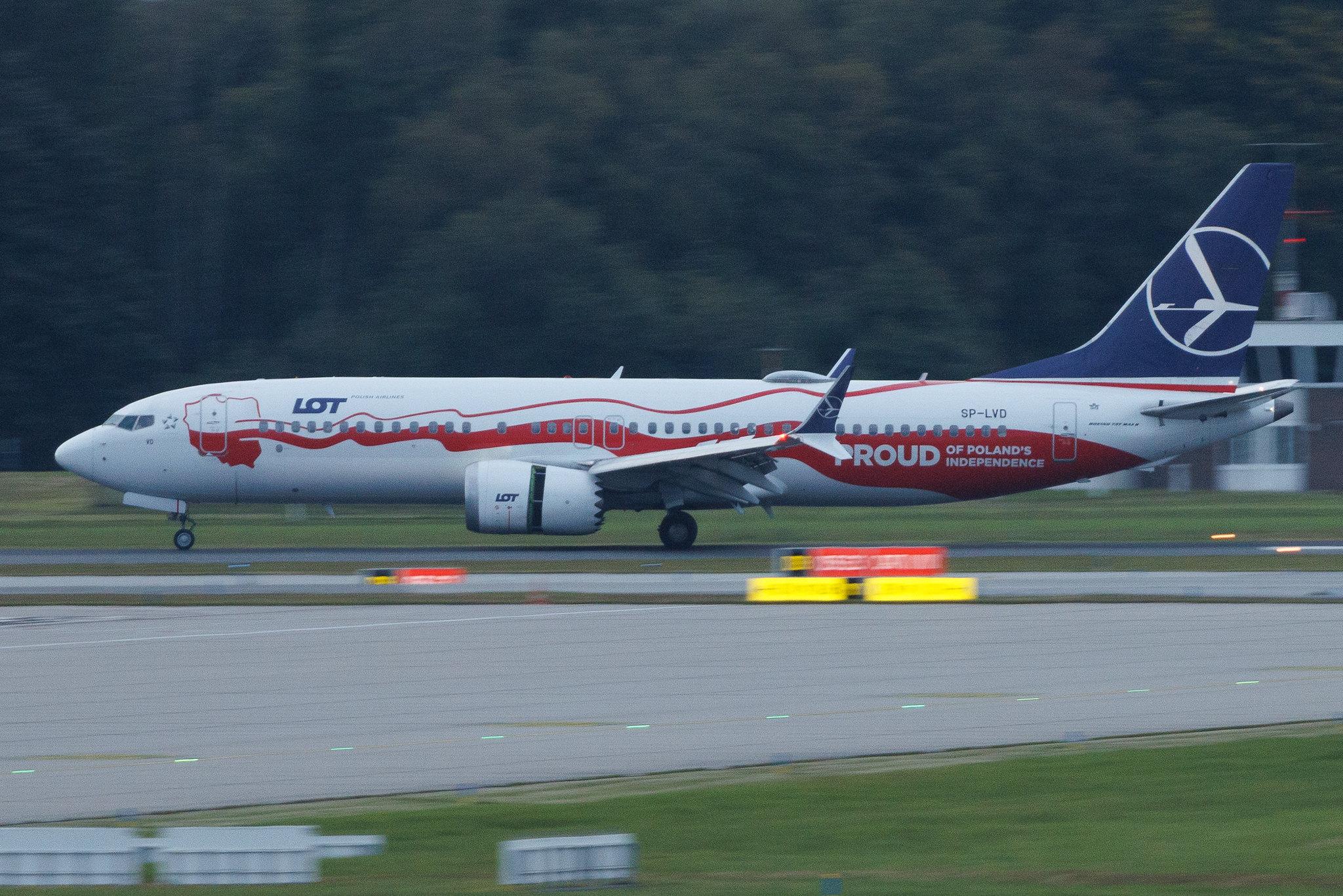 Hamburg Airport: LOT (LO / LOT) | Livery: Independence Livery | Boeing 737 MAX 8 B38M | SP-LVD | MSN 64069
