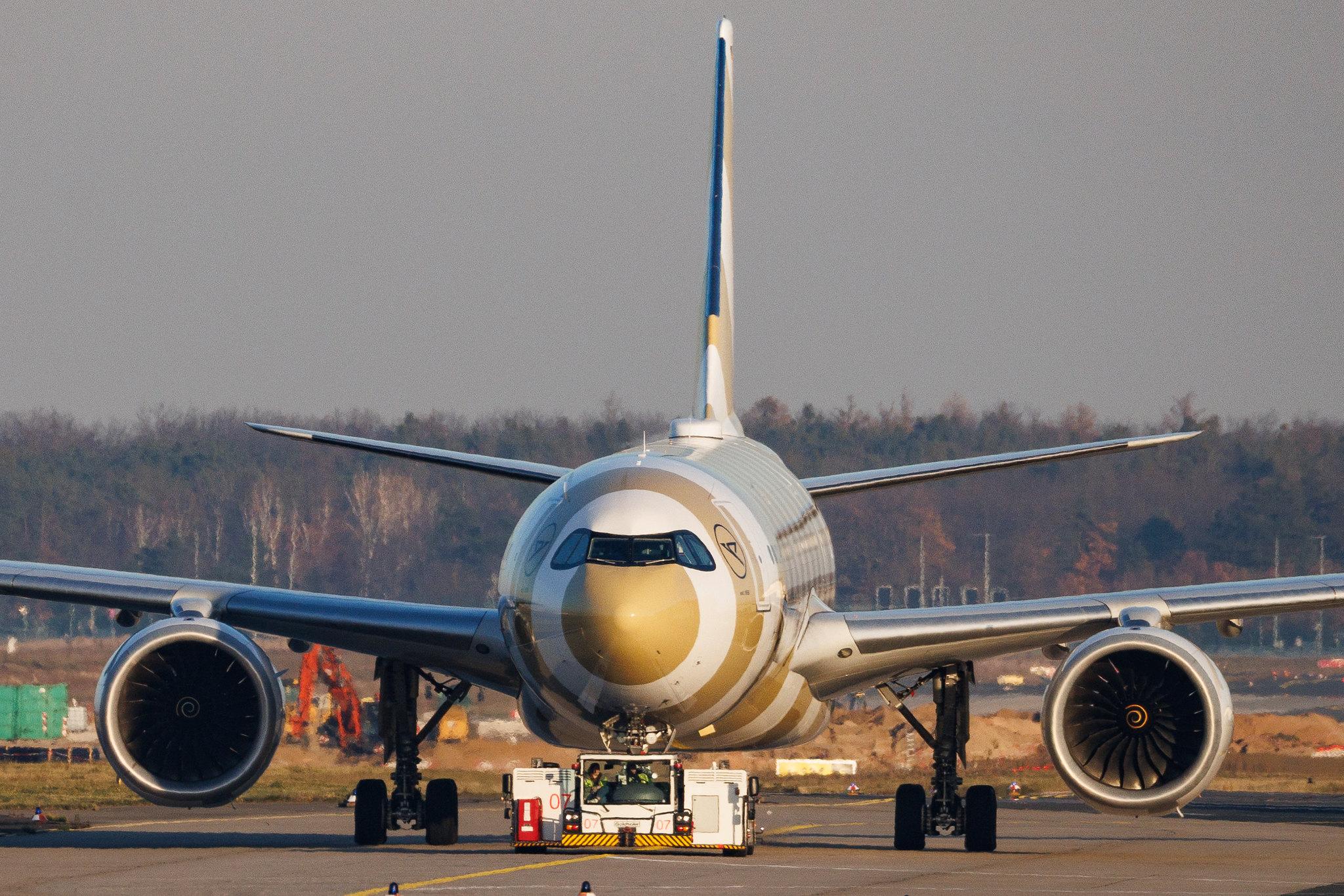 Frankfurt Airport: Condor (DE / CFG) | Livery: Beige Beach Livery | Airbus A330-941 A339 | D-ANRL | MSN 2044