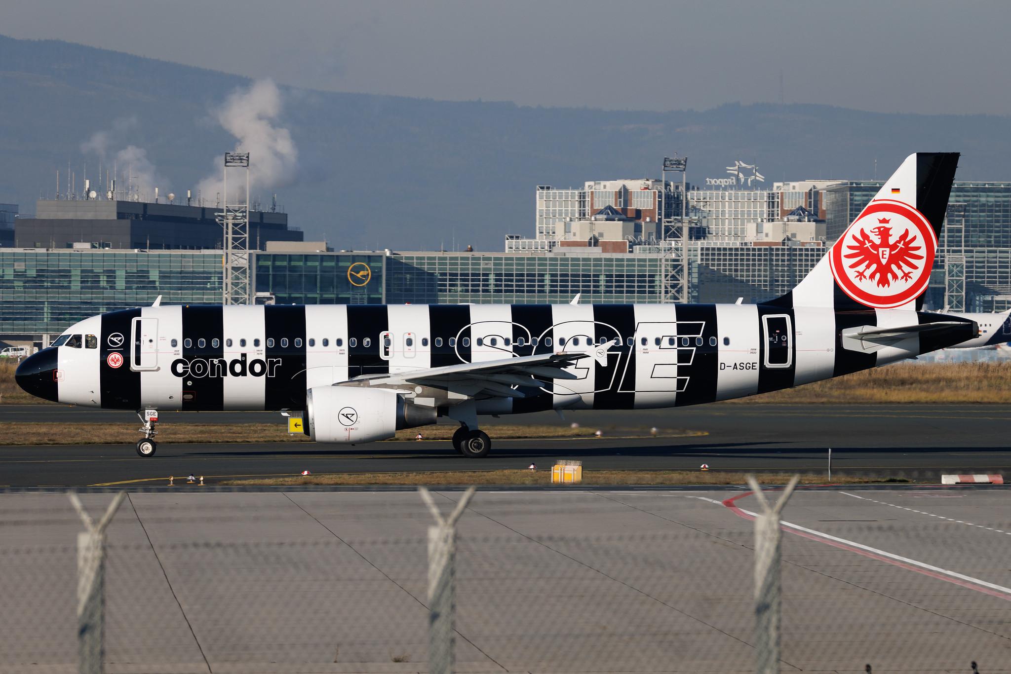 Frankfurt Airport: Condor (DE / CFG) | Livery: Eintracht Frankfurt Livery | Airbus A320-214 A320 | D-ASGE | MSN 04463