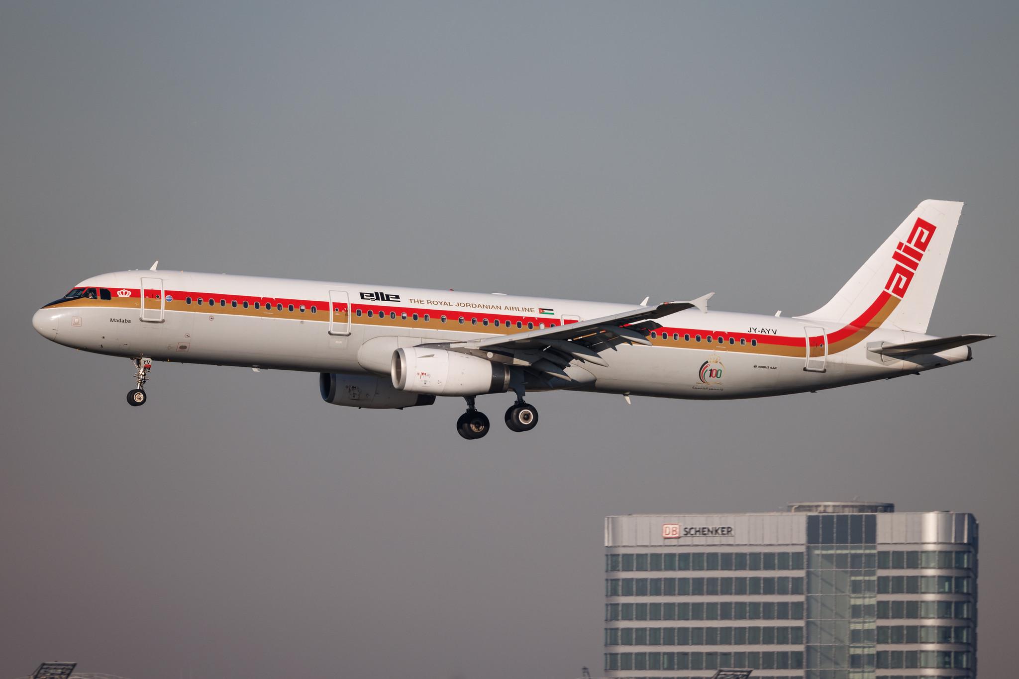 Frankfurt Airport: Royal Jordanian (RJ / RJA) | Livery: Alia Retro Livery | Airbus A321-231 A321 | JY-AYV | MSN 05177