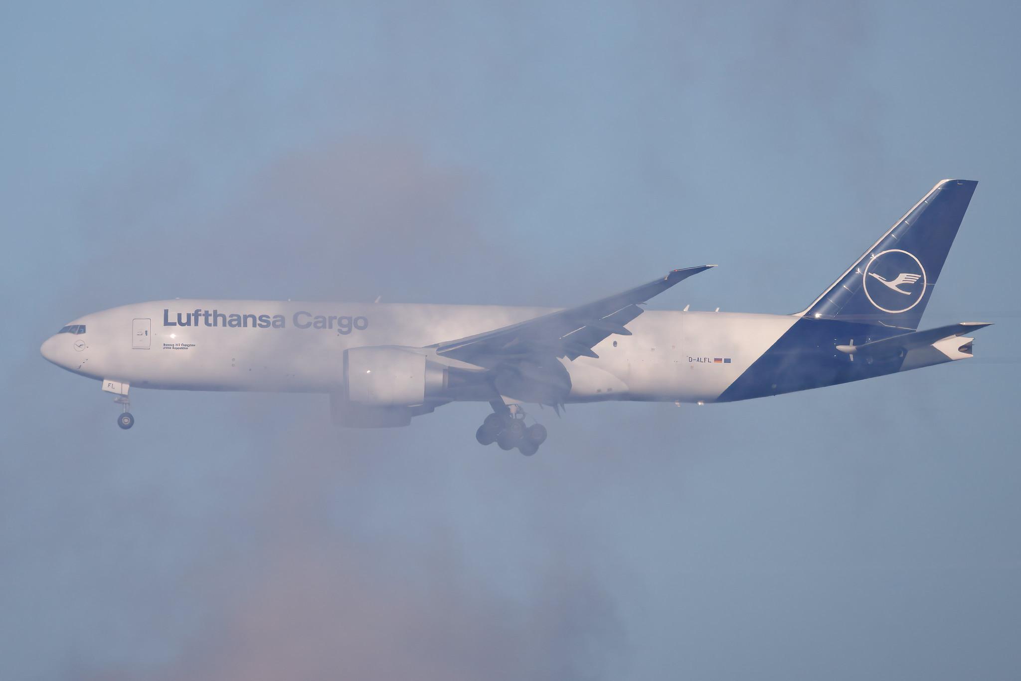 Frankfurt Airport: Lufthansa Cargo (GEC) | Boeing 777-F B77L | D-ALFL | MSN 68197
