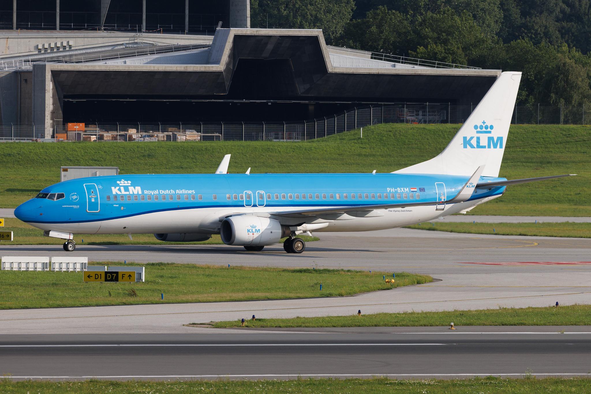 Hamburg Airport: KLM (KL / KLM) | Boeing 737-8K2 B738 | PH-BXM | MSN 30355