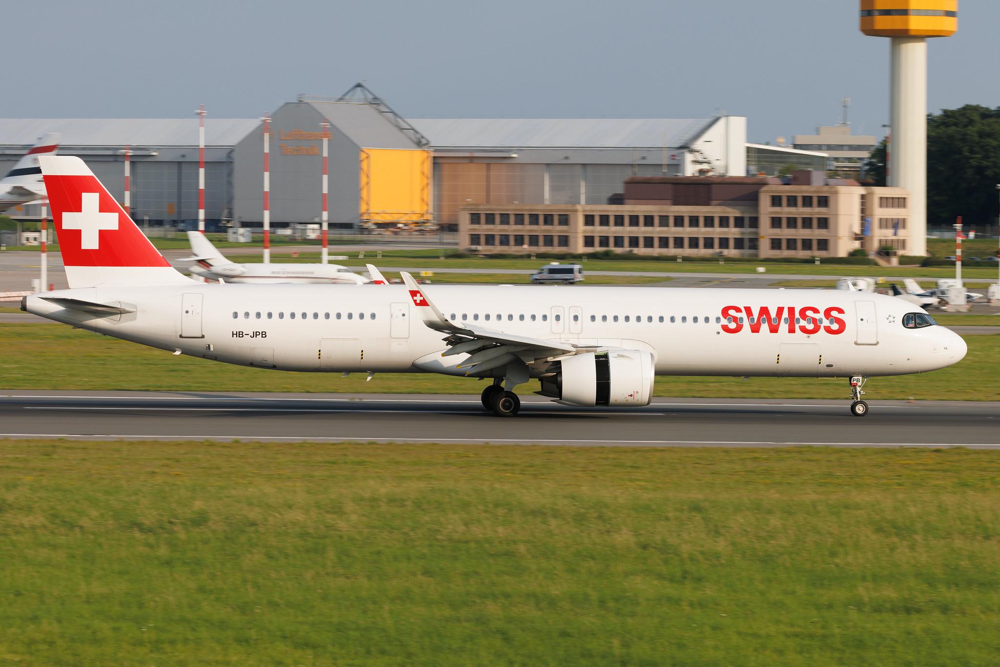 Hamburg Airport: Swiss (LX / SWR) | Airbus A321-271NX A21N | HB-JPB | MSN 61333