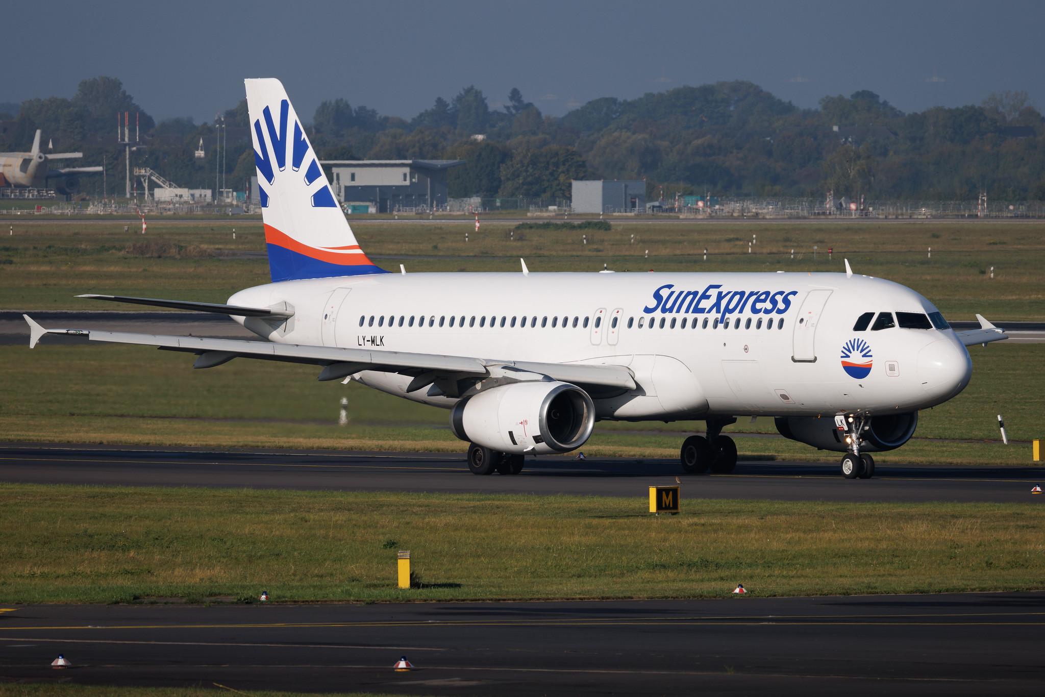 Düsseldorf Airport: SunExpress (XQ / SXS) | Operator: Avion Express | Airbus A320-232 A320 | LY-MLK | MSN 03968