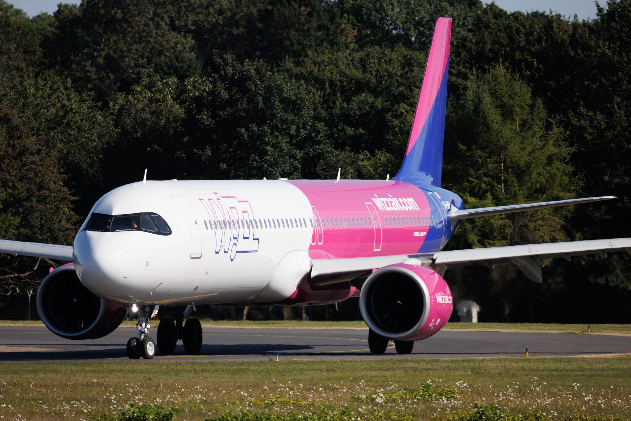 Hamburg Airport: Wizz Air (W6 / WZZ) | Operator: Wizz Air Malta | Airbus A321-271NX A21N | 9H-WNH | MSN 11778