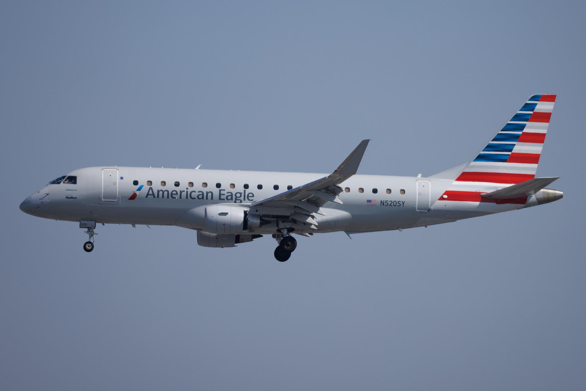 Los Angeles International Airport: American Eagle (AA / AAL) | Operator: SkyWest Airlines | Embraer E175LR E75L | N520SY | MSN 17000905