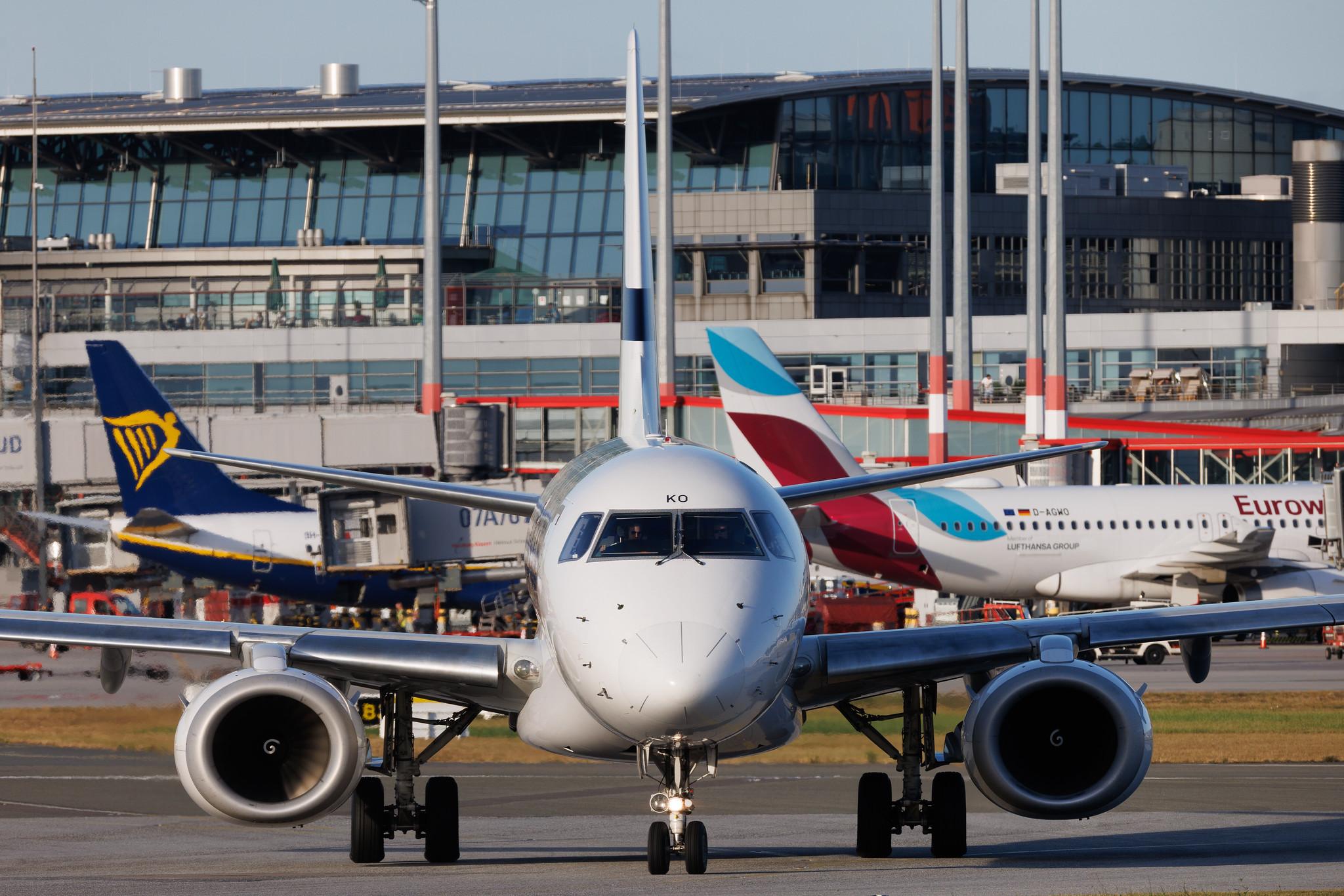 Hamburg Airport: Finnair (AY / FIN) | Embraer E190LR E190 | OH-LKO | MSN 19000267