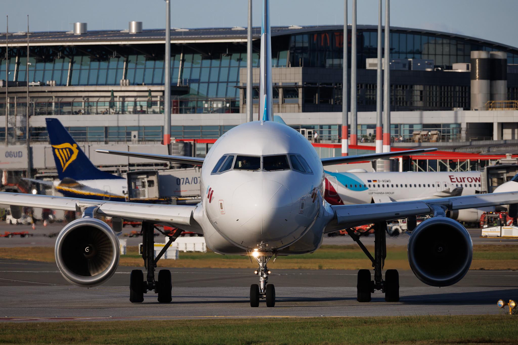 Hamburg Airport: Eurowings (EW / EWG) | Operator: Eurowings Europe | Airbus A320-214 A320 | 9H-EUV | MSN 04565