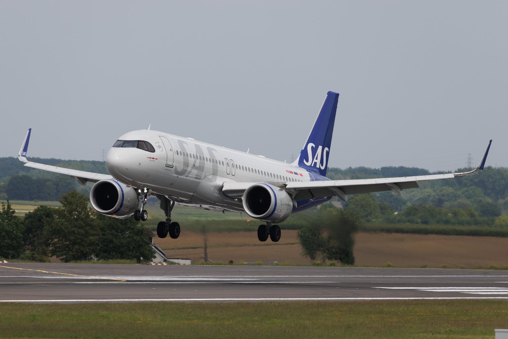 Brussels Airport: SAS (SK / SAS) | Airbus A320-251N A20N | SE-ROX | MSN 9330
