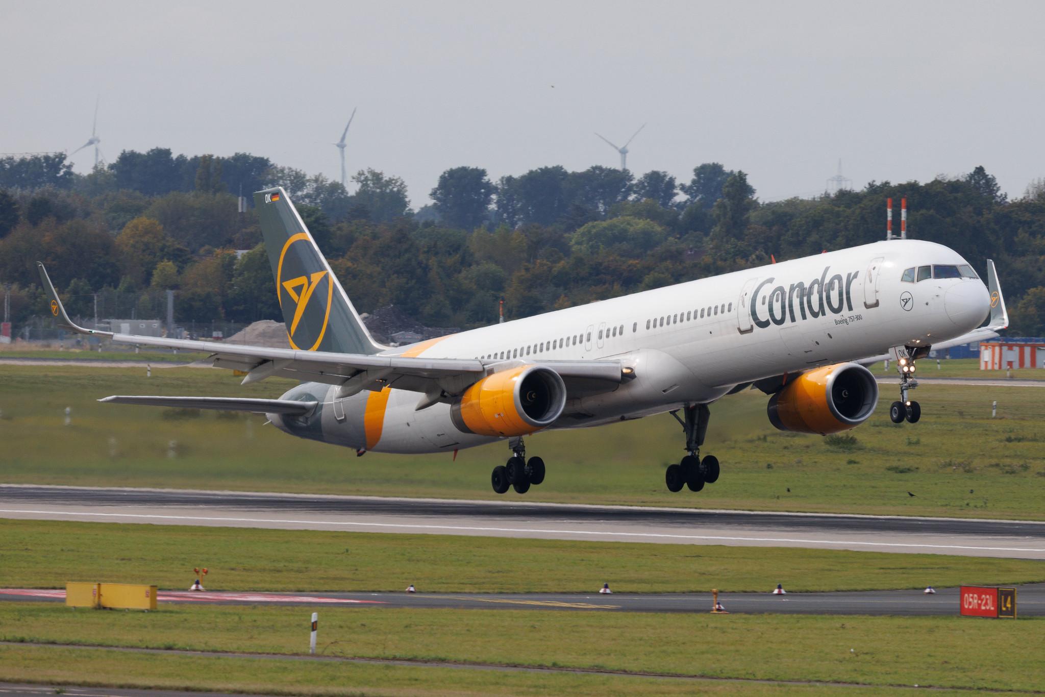 Düsseldorf Airport: Condor (DE / CFG) | Boeing 757-330 B753 | D-ABOK | MSN 29020
