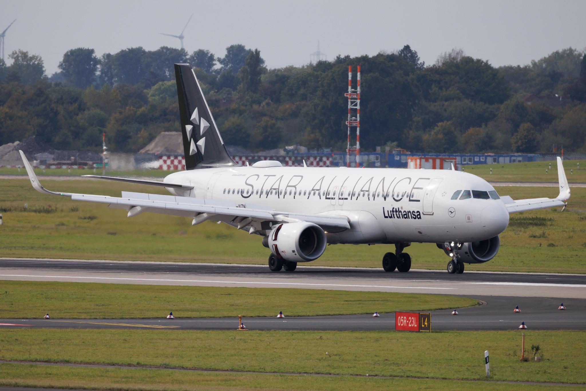 Düsseldorf Airport: Lufthansa (LH / DLH) | Livery: Star Alliance Livery | Airbus A320-214 A320 | D-AIZN | MSN 5425