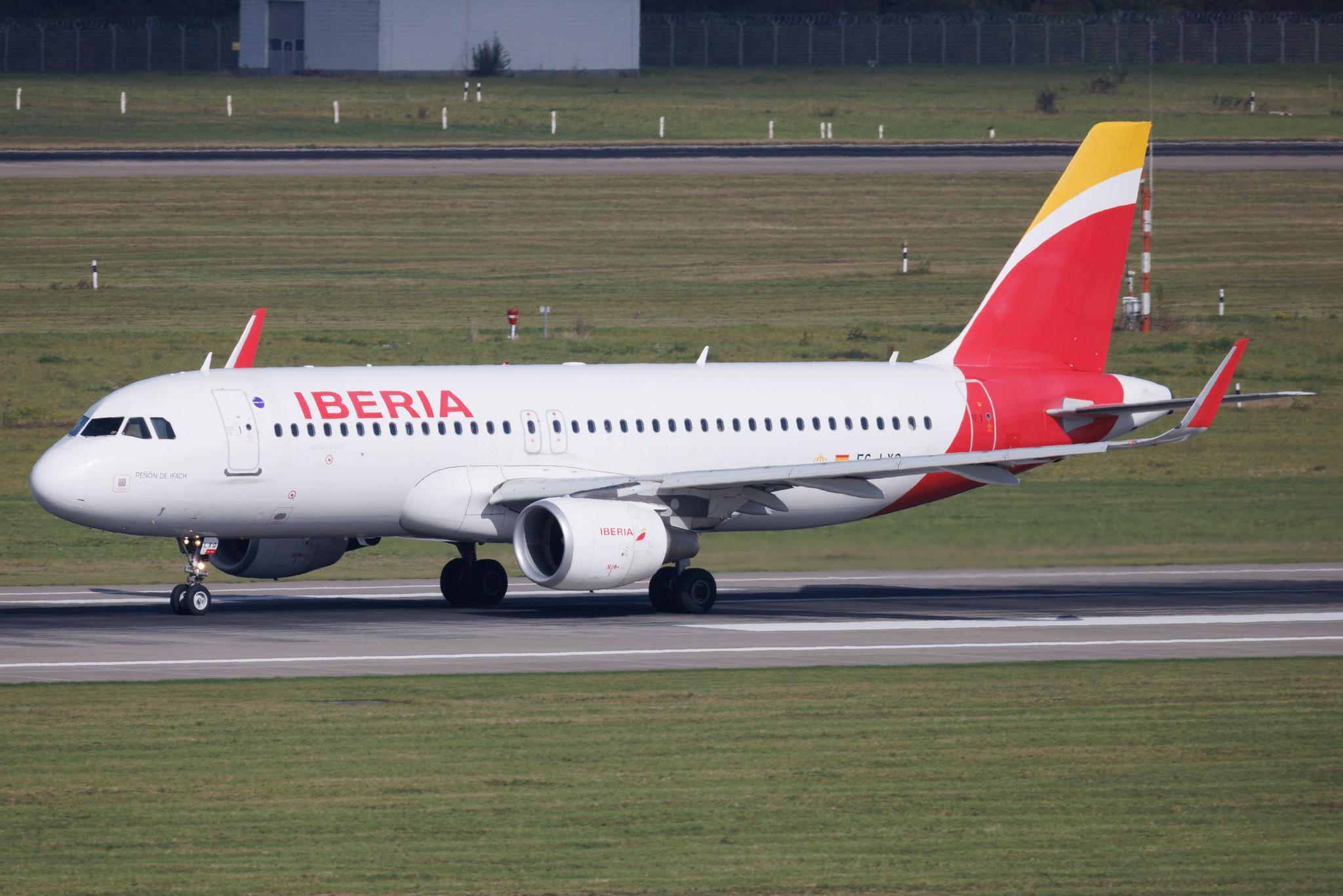 Düsseldorf Airport: Iberia (IB / IBE) | Airbus A320-216 A320 | EC-LXQ | MSN 5692