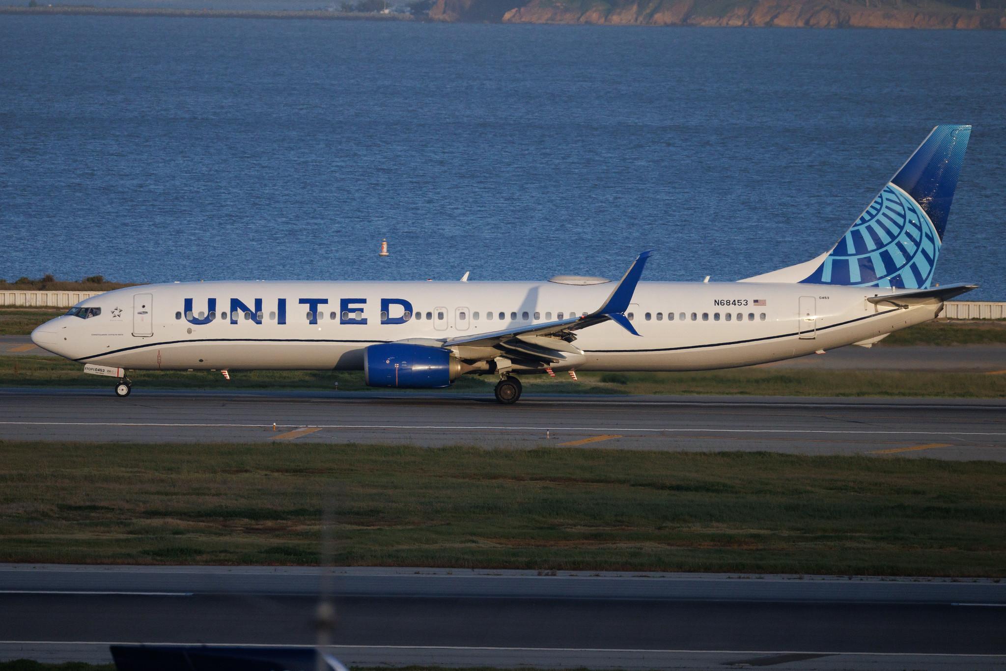 San Francisco International Airport: United Airlines (UA / UAL) |  Boeing 737-924(ER) B739 | N68453 | MSN 41742