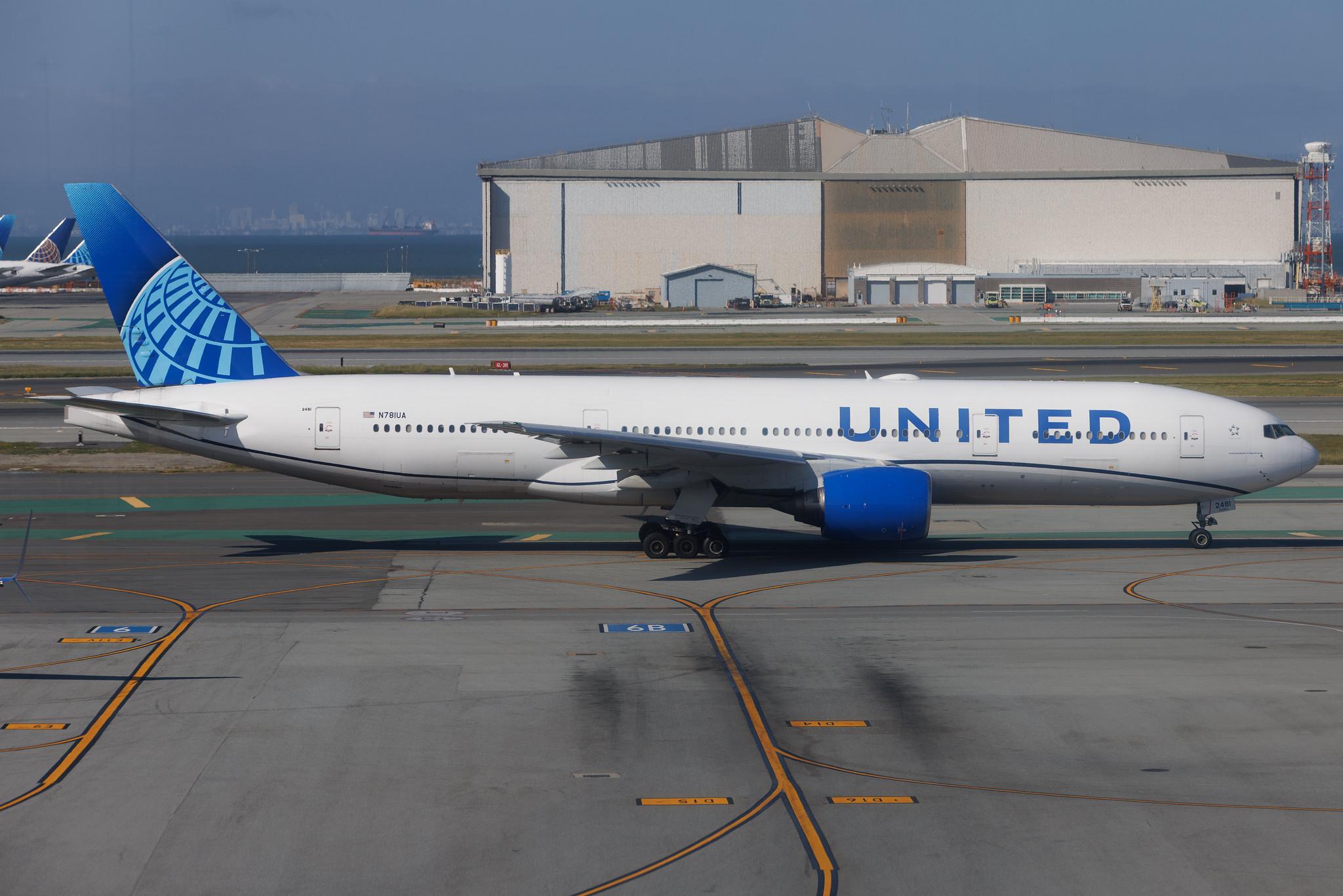 San Francisco International Airport: United Airlines (UA / UAL) | Boeing 777-222 B772 | N781UA | MSN 26945