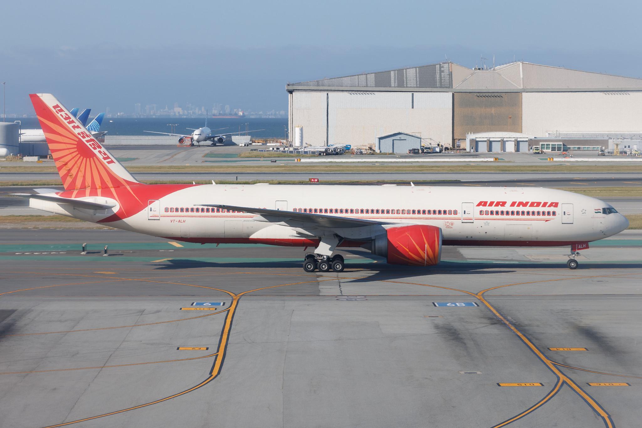San Francisco International Airport: Air India (AI / AIC) | Boeing 777-237(LR) B77L | VT-ALH | MSN 36307