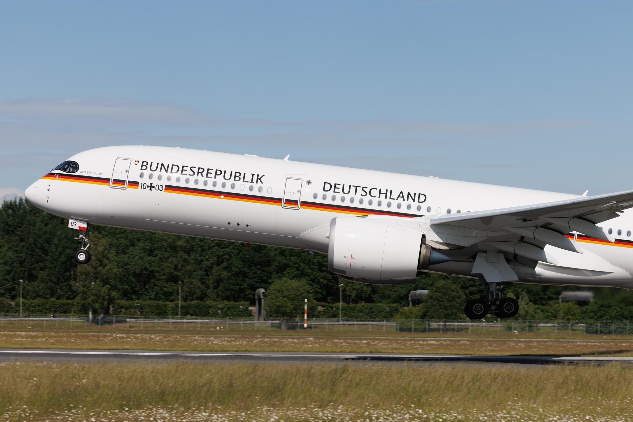 Hamburg Airport: German Air Force (/ GAF) | Airbus A350-941 A359 | 10+03 | MSN 416