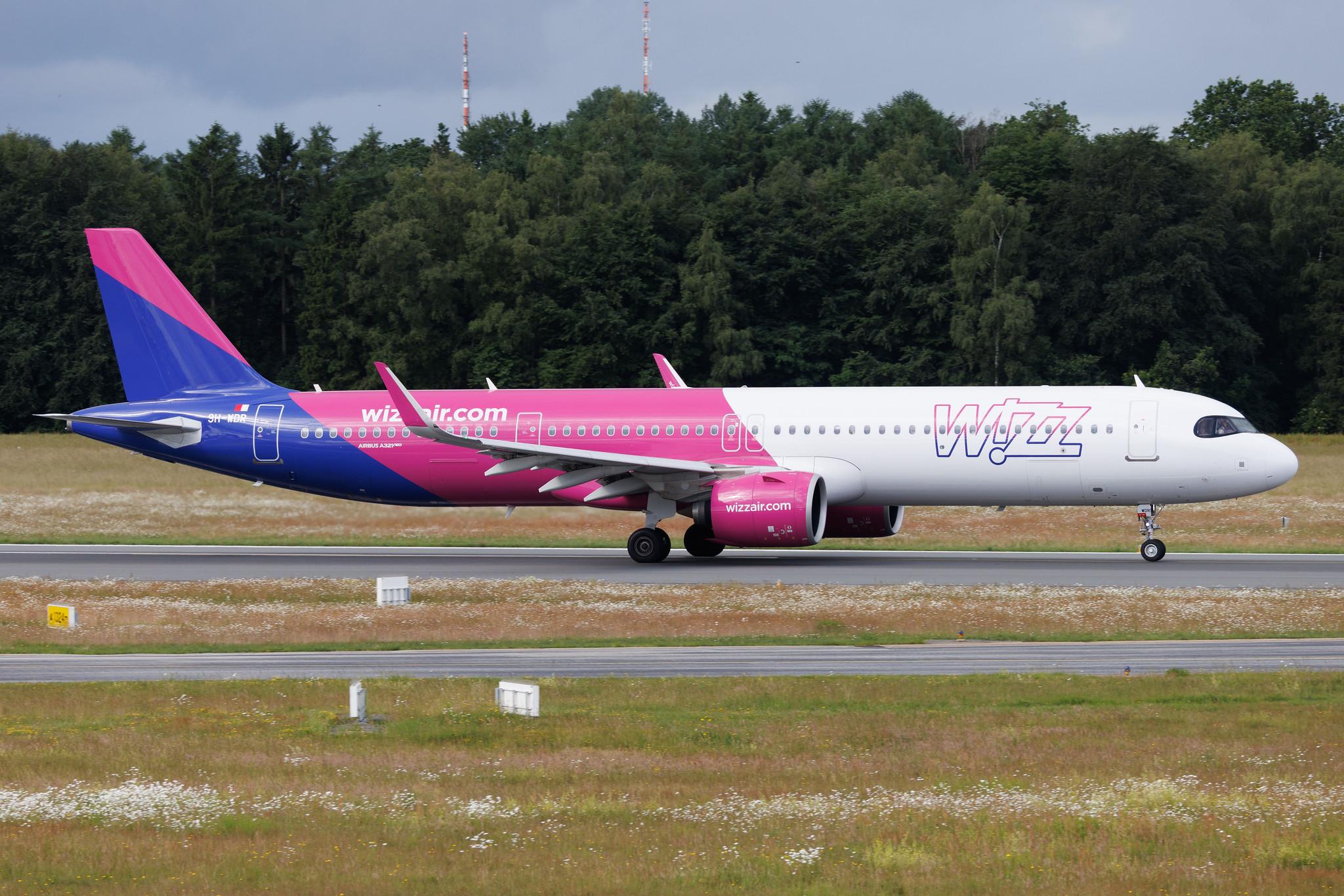 Hamburg Airport: Wizz Air (W6 / WZZ) | Operator: Wizz Air Malta | Airbus A321-271NX A21N | 9H-WDR | MSN 11309
