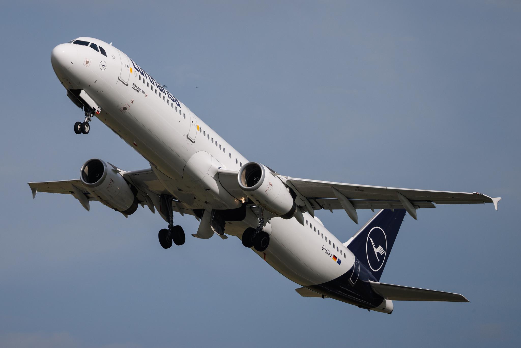 Hamburg Airport: Lufthansa (LH / DLH) | Airbus A321-231 A321 | D-AISJ | MSN 3360