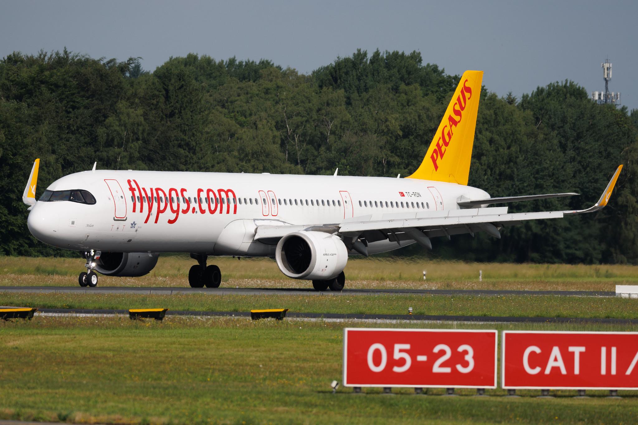 Hamburg Airport: Pegasus (PC / PGT) | Airbus A321-251NX A21N | TC-RDN | MSN 11663