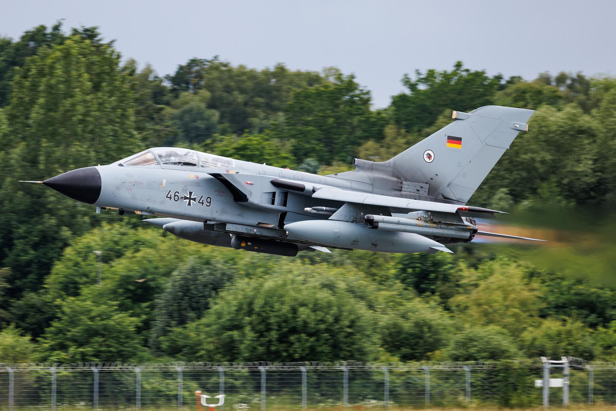 Hamburg Airport: German Air Force (/ GAF) | Panavia Tornado ECR TOR | 46+49 | MSN 884/GS282/4349