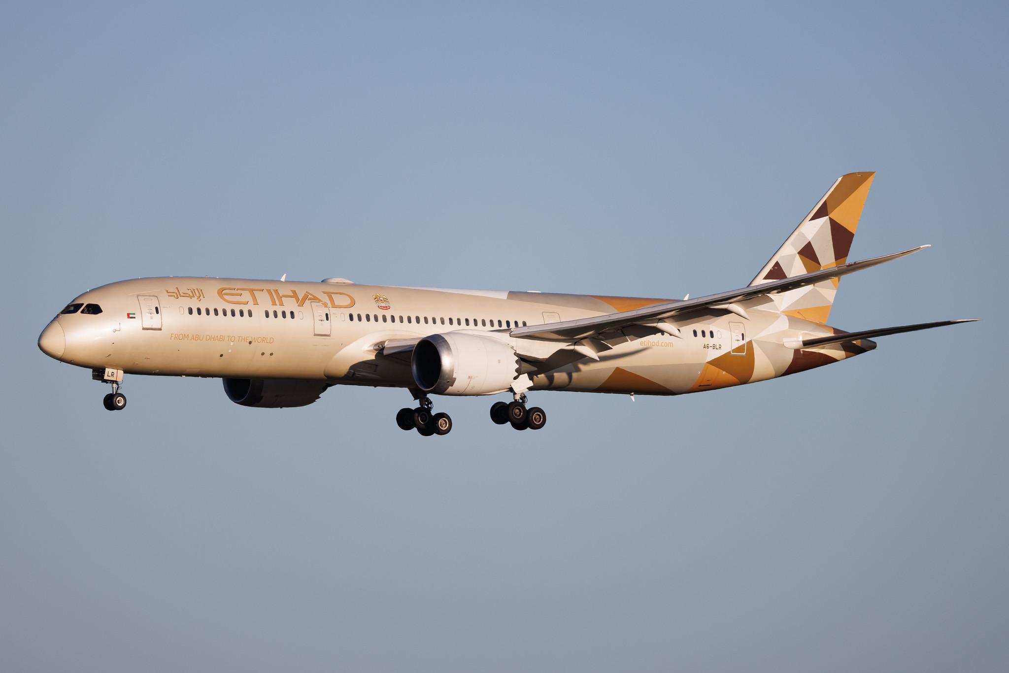 Rome Leonardo da Vinci Fiumicino Airport: Etihad Airways (EY / ETD) | Boeing 787-9 Dreamliner B789 | A6-BLR | MSN 39663