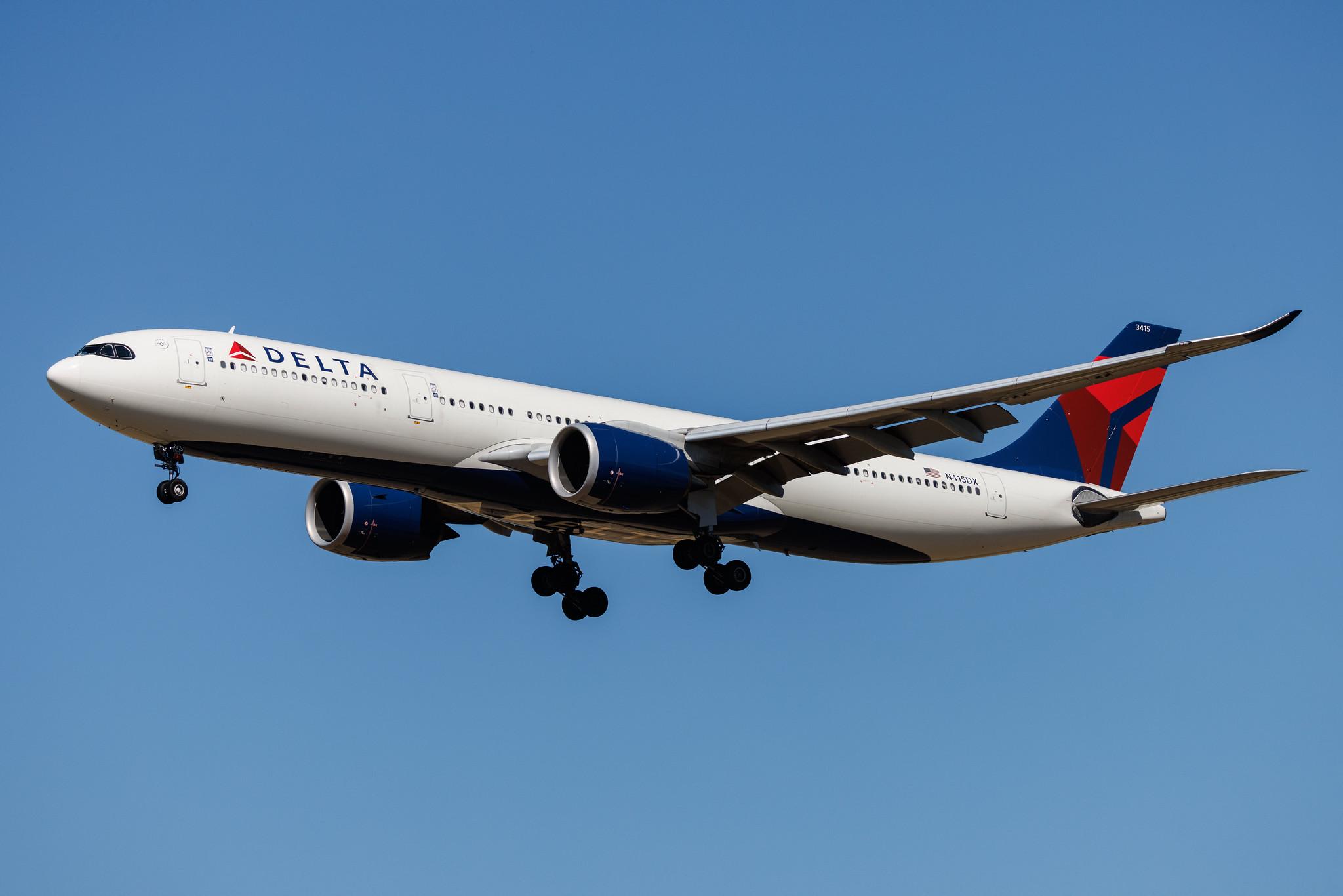 Rome Leonardo da Vinci Fiumicino Airport: Delta Air Lines (DL / DAL) | Airbus A330-941 A339 | N415DX | MSN 1997