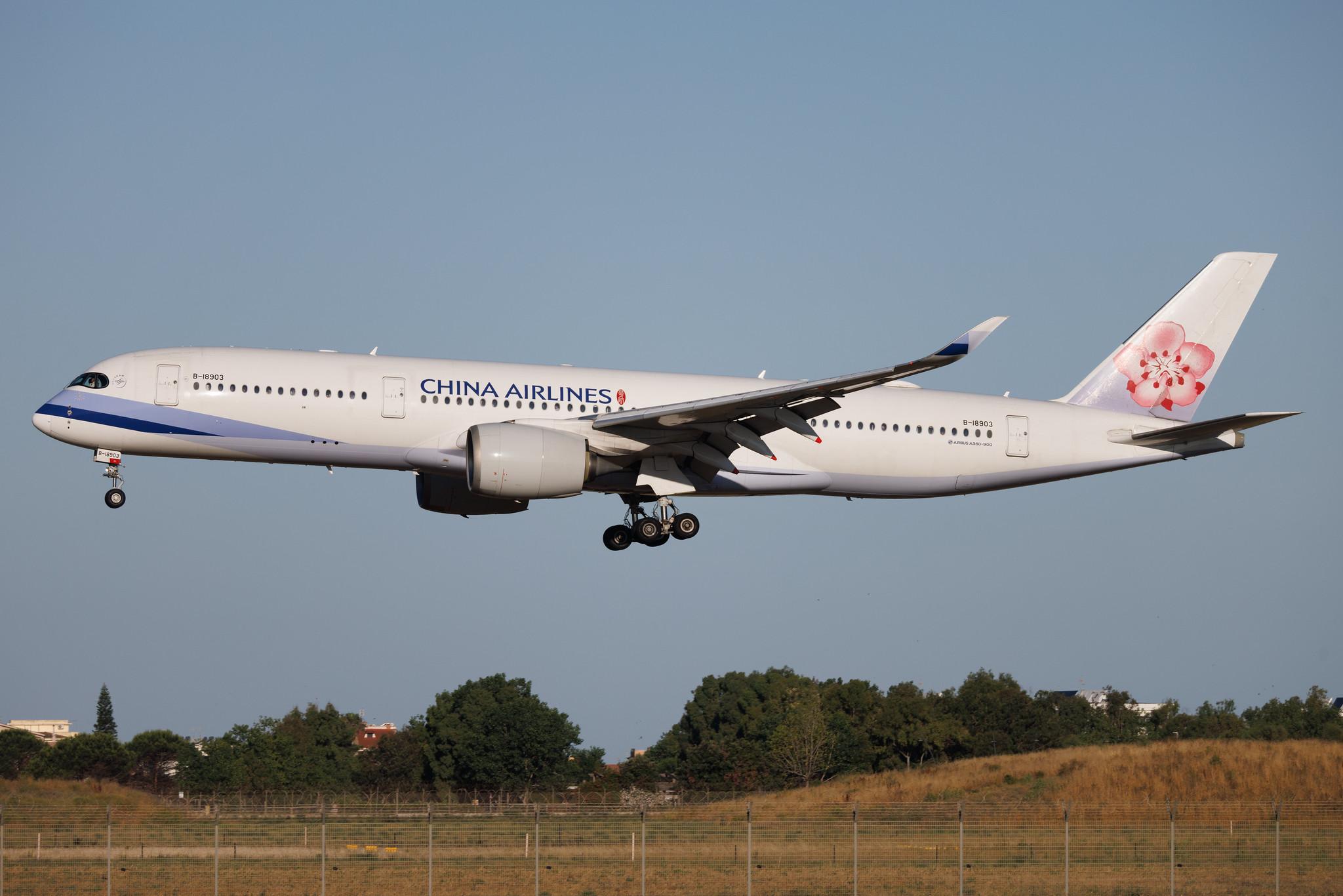Rome Leonardo da Vinci Fiumicino Airport: China Airlines (CI / CAL) | Airbus A350-941 A359 | B-18903 | MSN 066