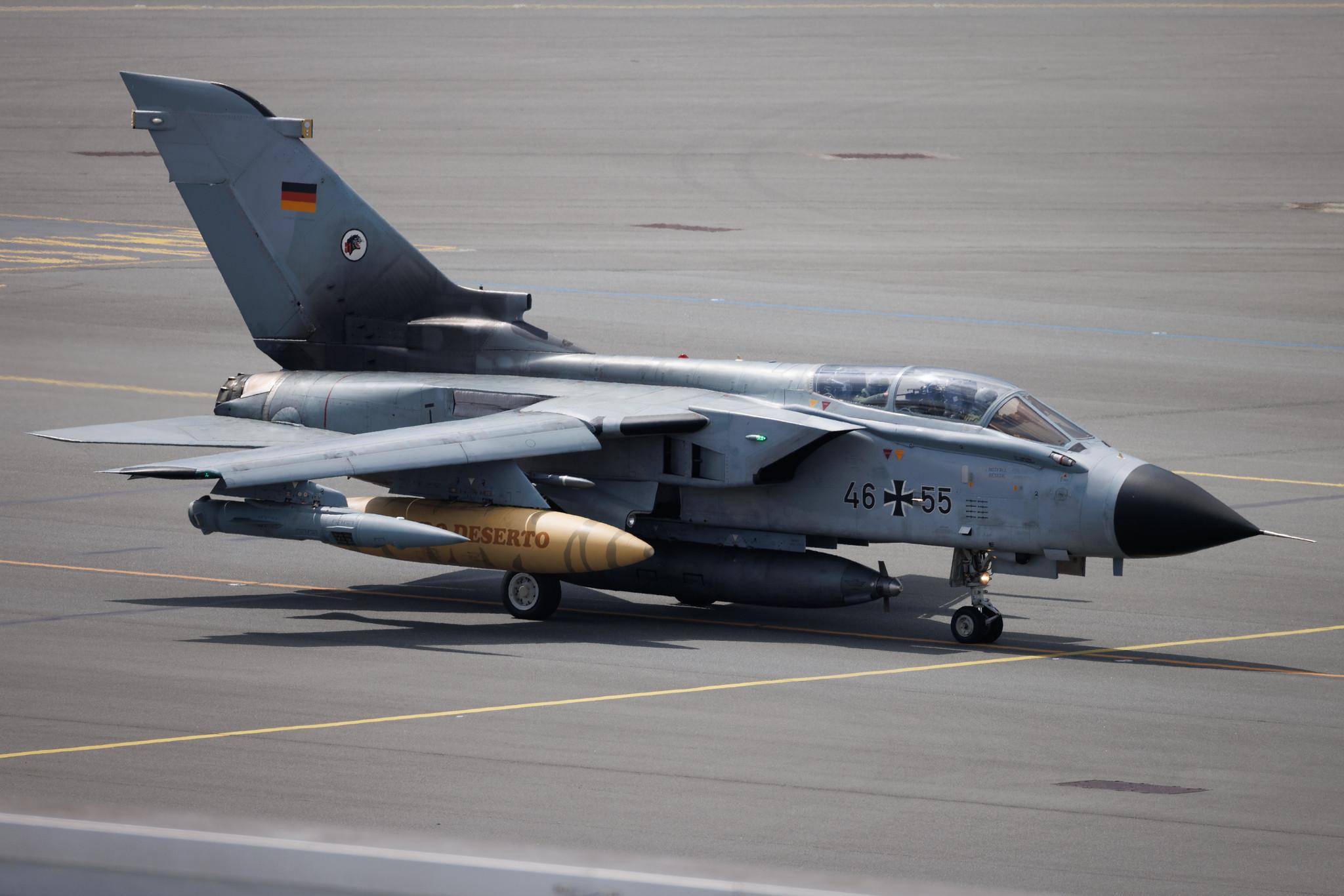 Hamburg Airport: German Air Force (/ GAF) | Panavia Tornado ECR TOR | 46+55 | MSN GS288