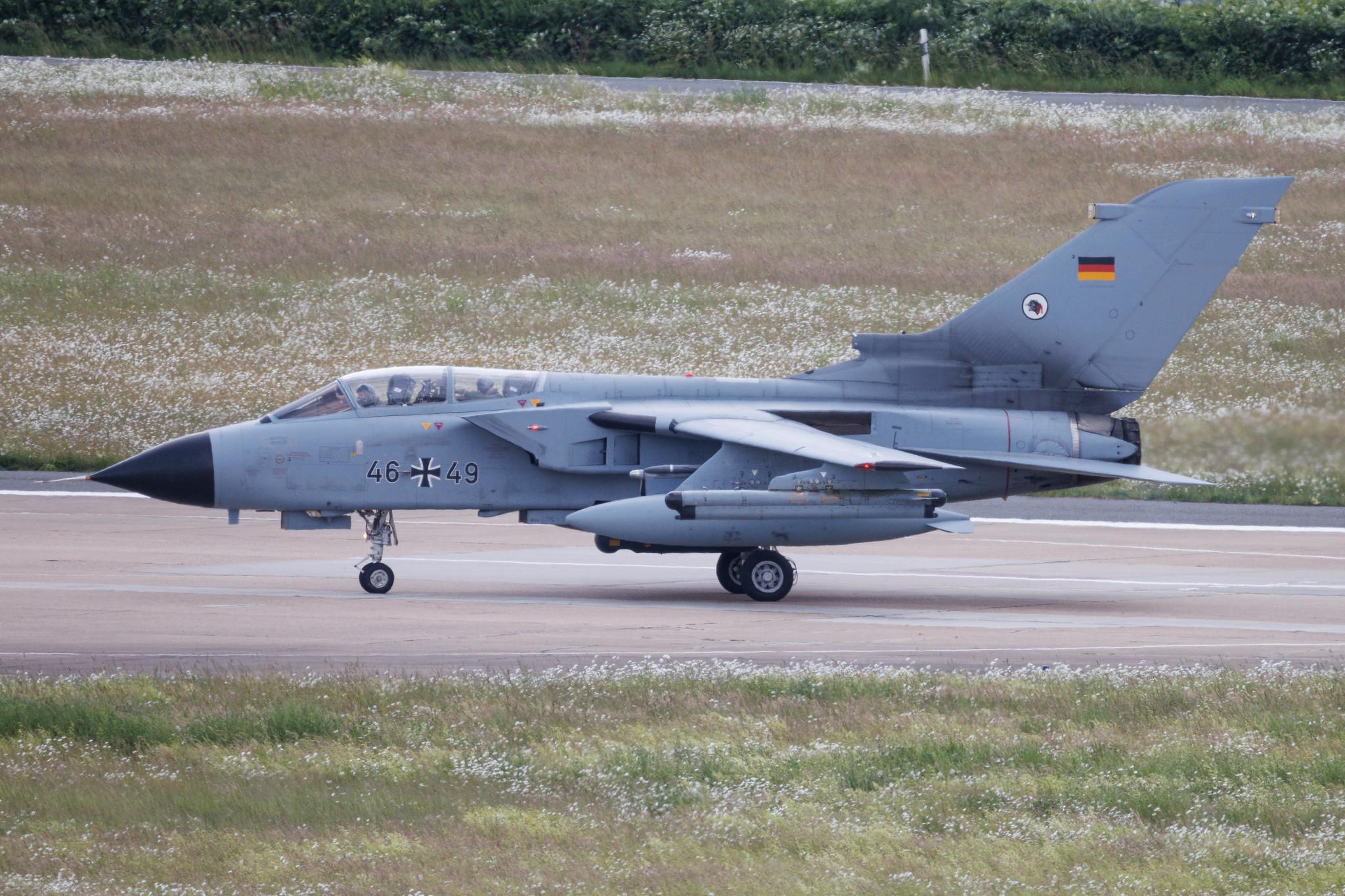Hamburg Airport: German Air Force (/ GAF) | Panavia Tornado ECR TOR | 46+49 | MSN 884/GS282/4349