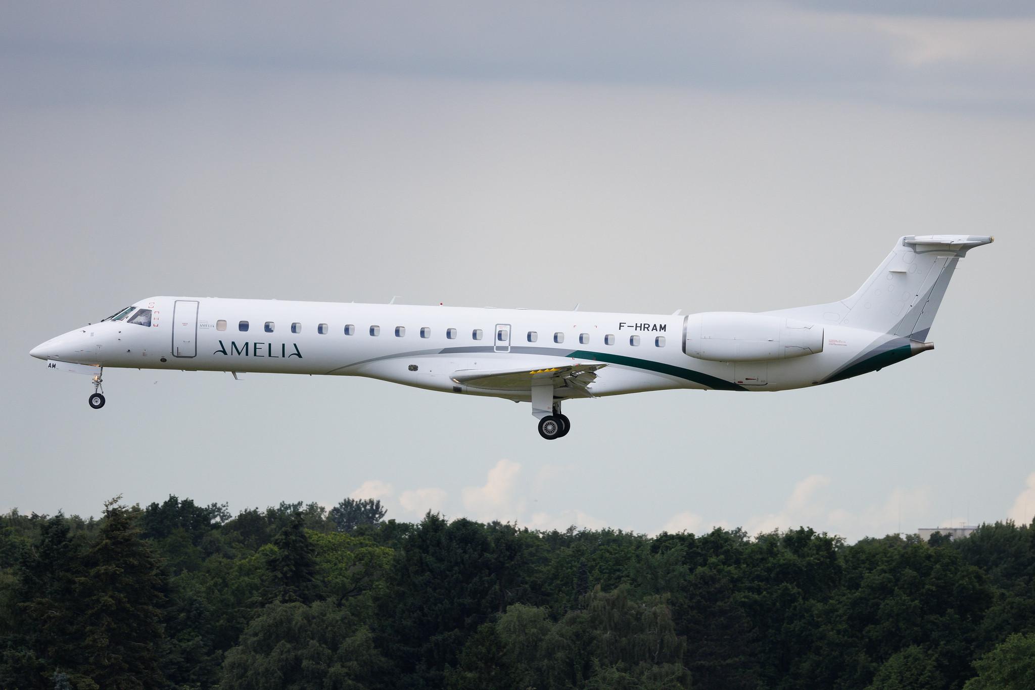 Hamburg Airport: Amelia (8R / AIA) | Operator: Amelia International | Embraer ERJ-145LU E145 | F-HRAM | MSN 145258