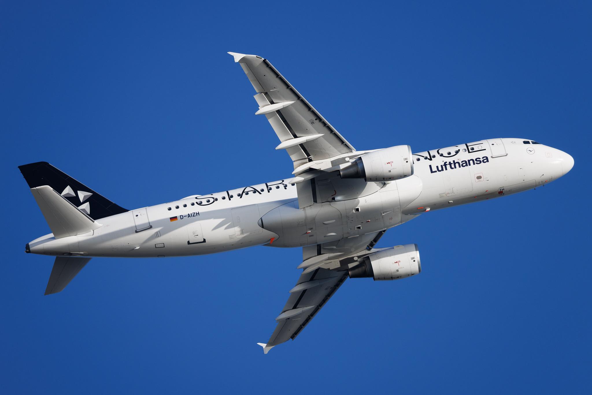 Rome Leonardo da Vinci Fiumicino Airport: Lufthansa (LH / DLH) | Livery: Star Alliance Livery | Airbus A320-214 A320 | D-AIZH | MSN 4363