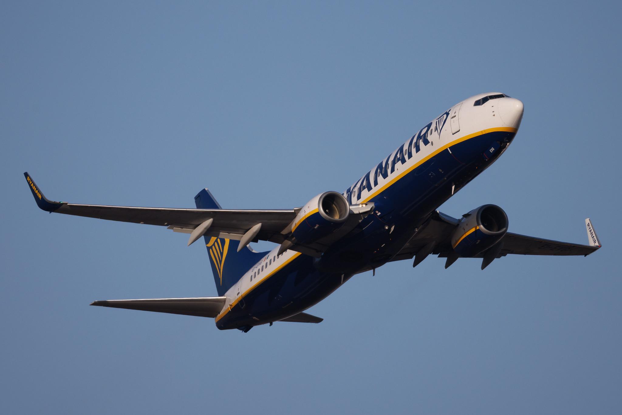 Rome Leonardo da Vinci Fiumicino Airport: Ryanair (FR / RYR) | Boeing 737-8AS B738 | EI-EVG | MSN 40292