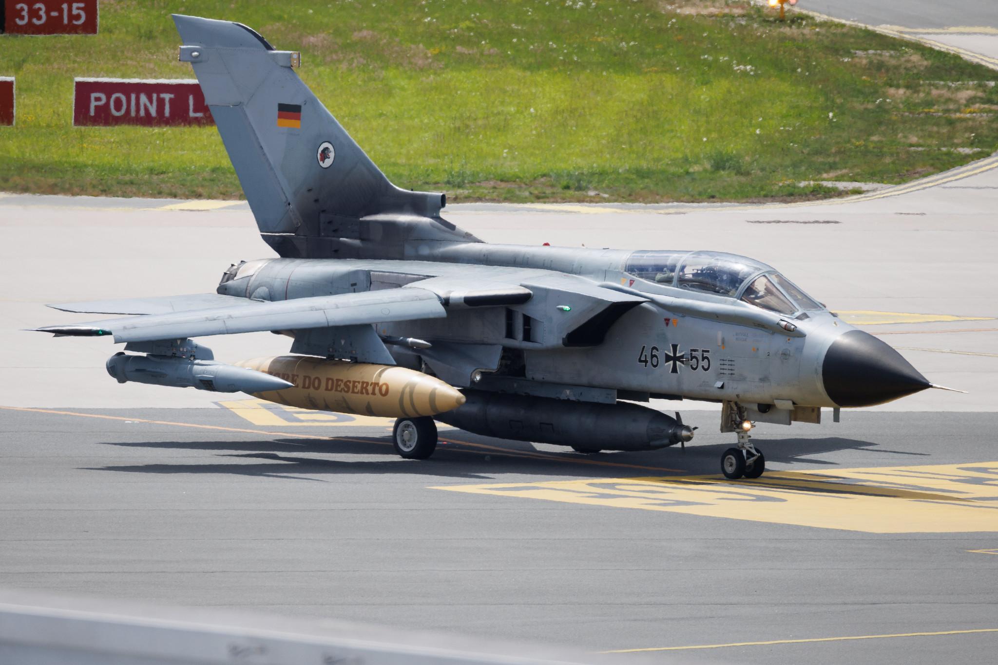 Hamburg Airport: German Air Force (/ GAF) | Panavia Tornado ECR TOR | 46+55 | MSN GS288