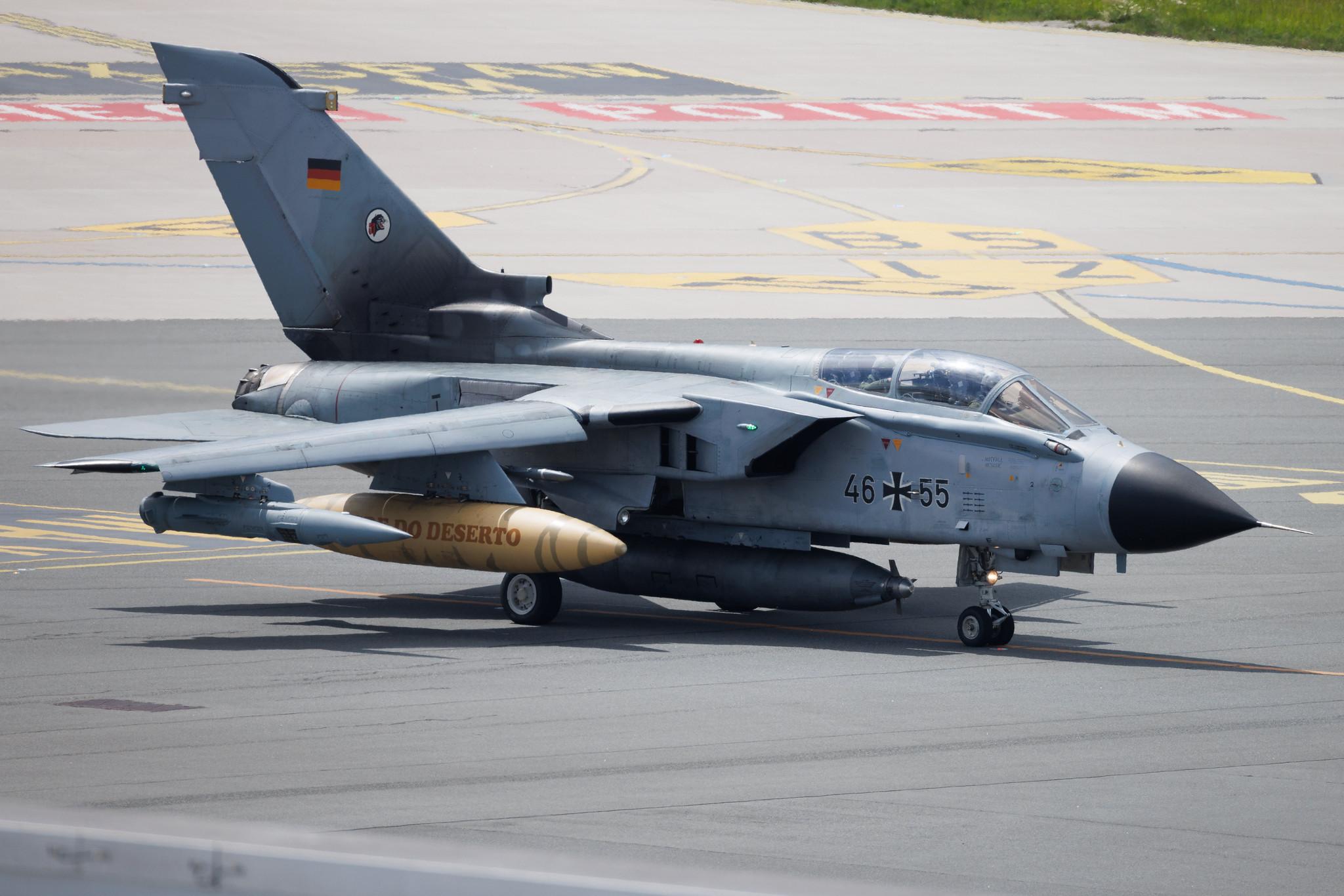 Hamburg Airport: German Air Force (/ GAF) | Panavia Tornado ECR TOR | 46+55 | MSN GS288