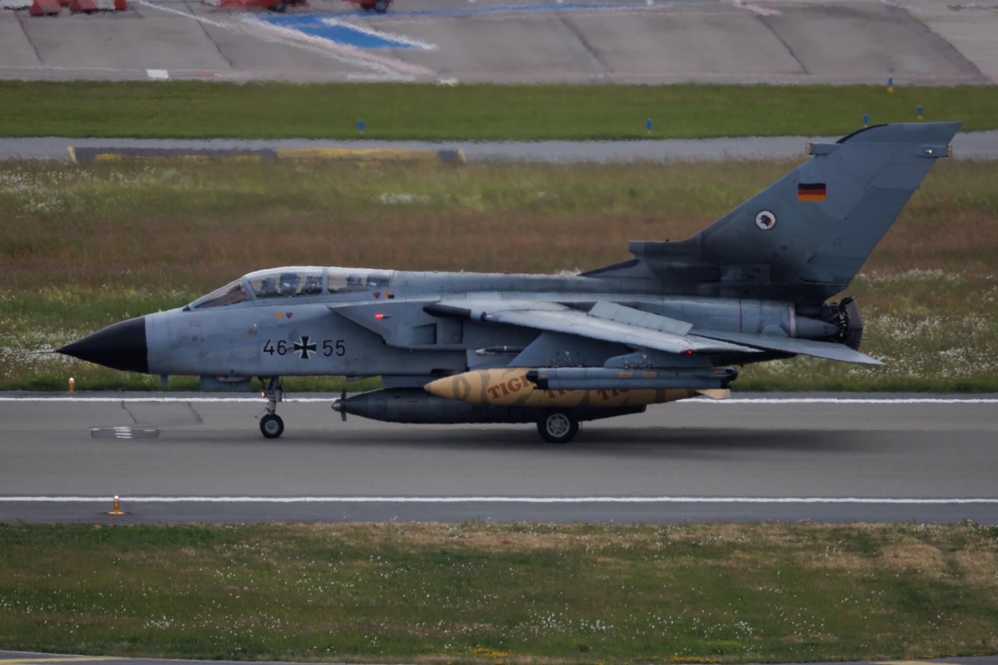 Hamburg Airport: German Air Force (/ GAF) | Panavia Tornado ECR TOR | 46+55 | MSN GS288