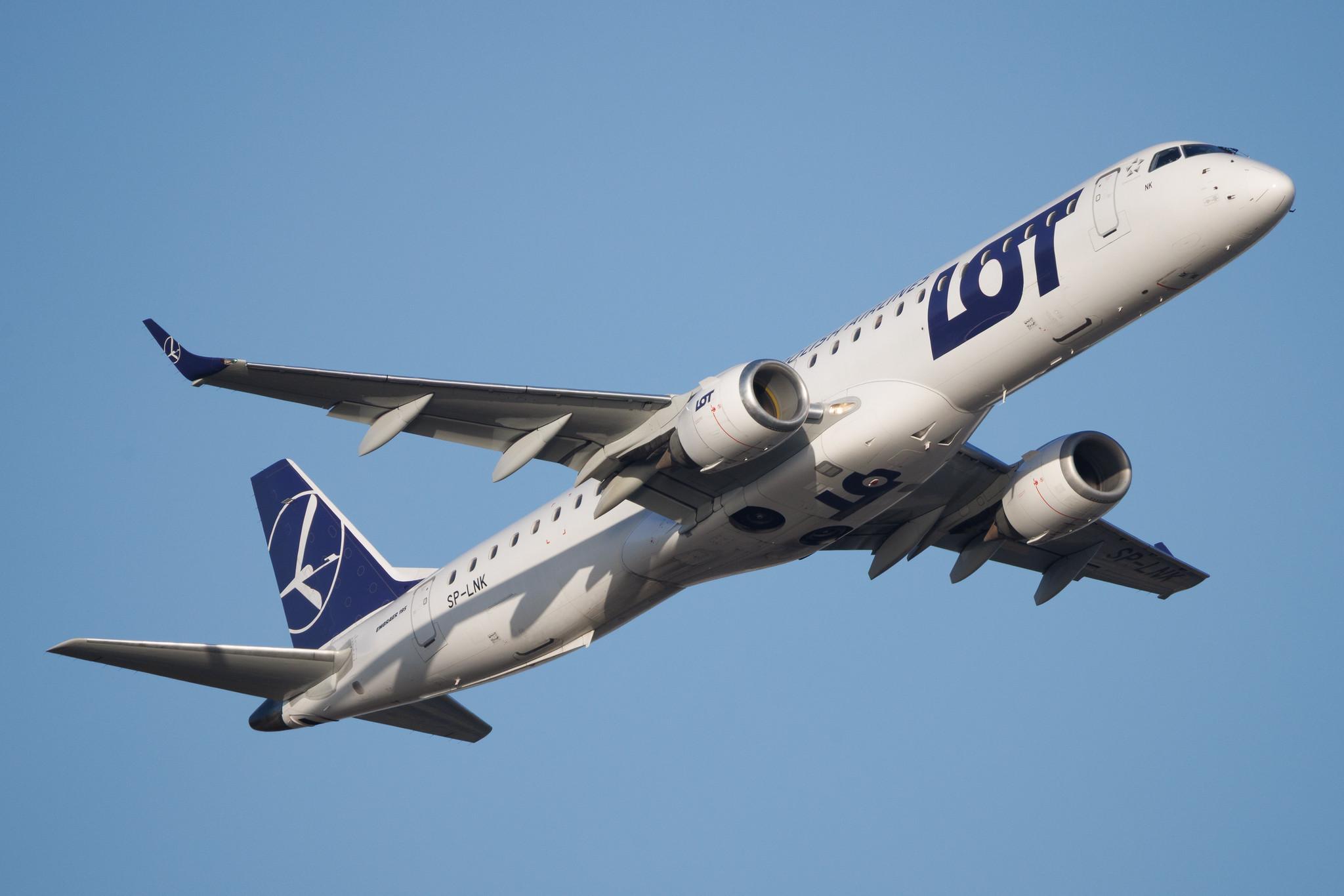 Rome Leonardo da Vinci Fiumicino Airport: LOT (LO / LOT) | Embraer E195LR E195 | SP-LNK | MSN 19000247