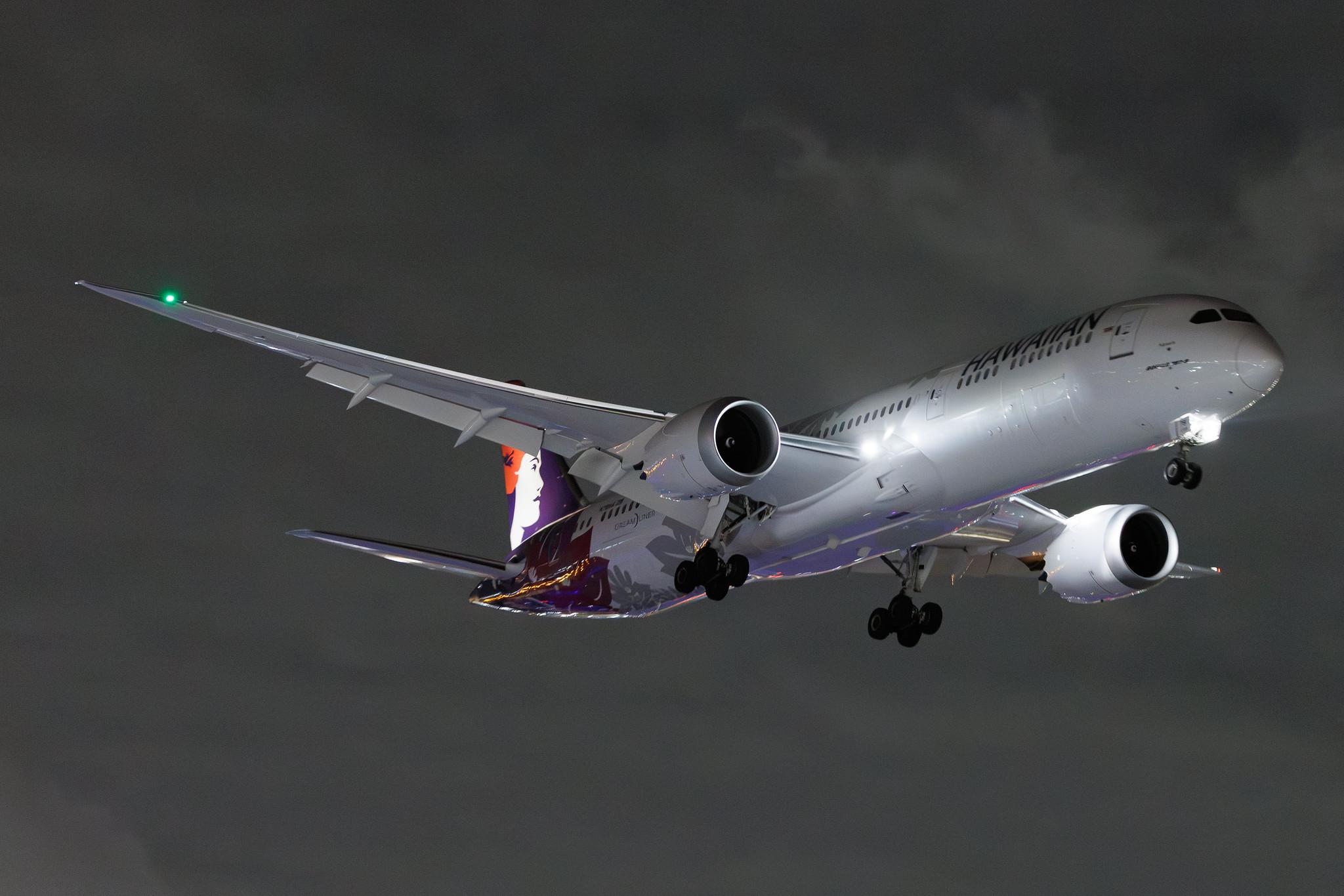 Los Angeles International Airport: Hawaiian Airlines (HA / HAL) | Boeing 787-9 Dreamliner B789 | N781HA | MSN 66429