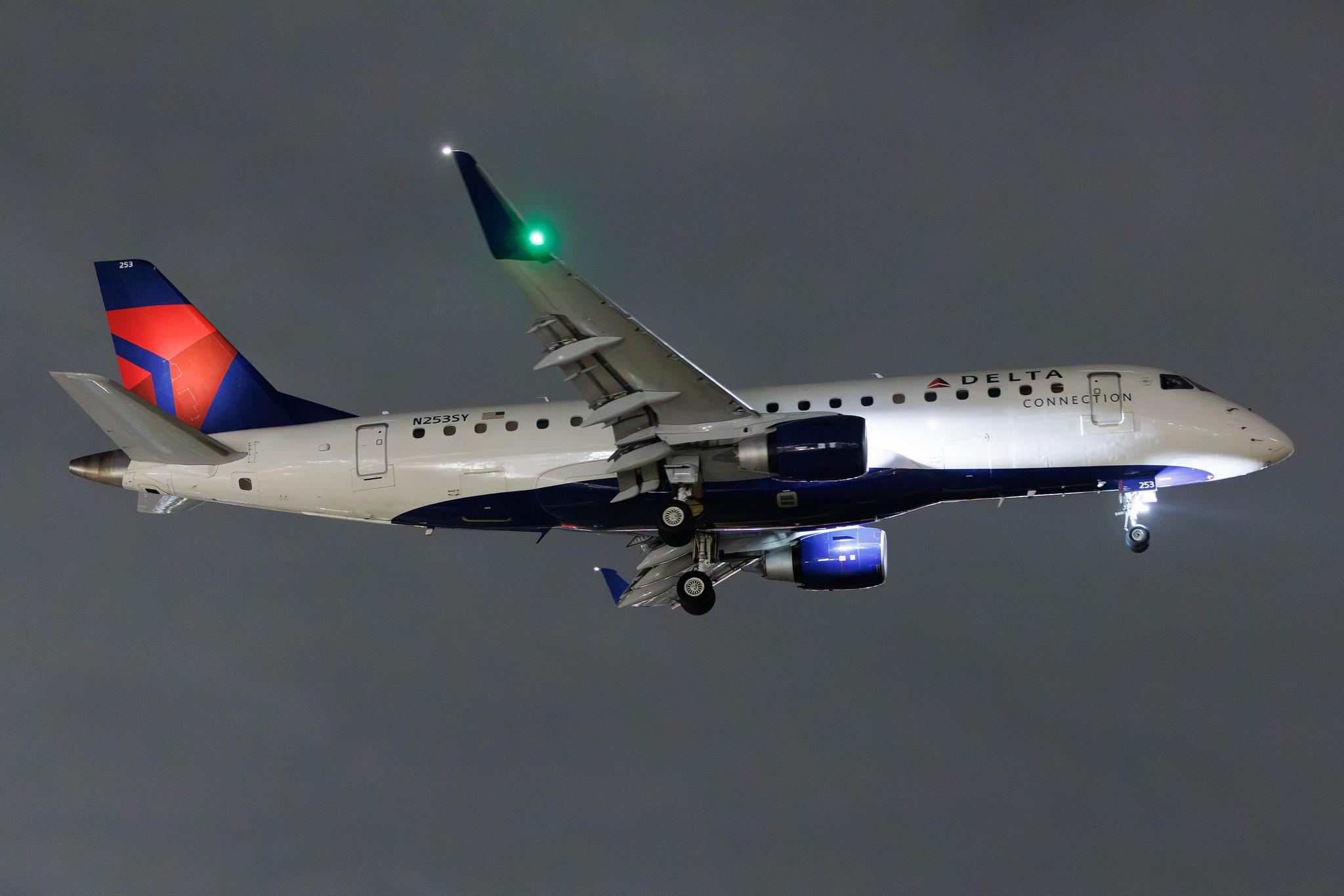 Los Angeles International Airport: Delta Connection (DL / DAL) | Operator: SkyWest Airlines | Embraer E175LR E75L | N253SY | MSN 17000620