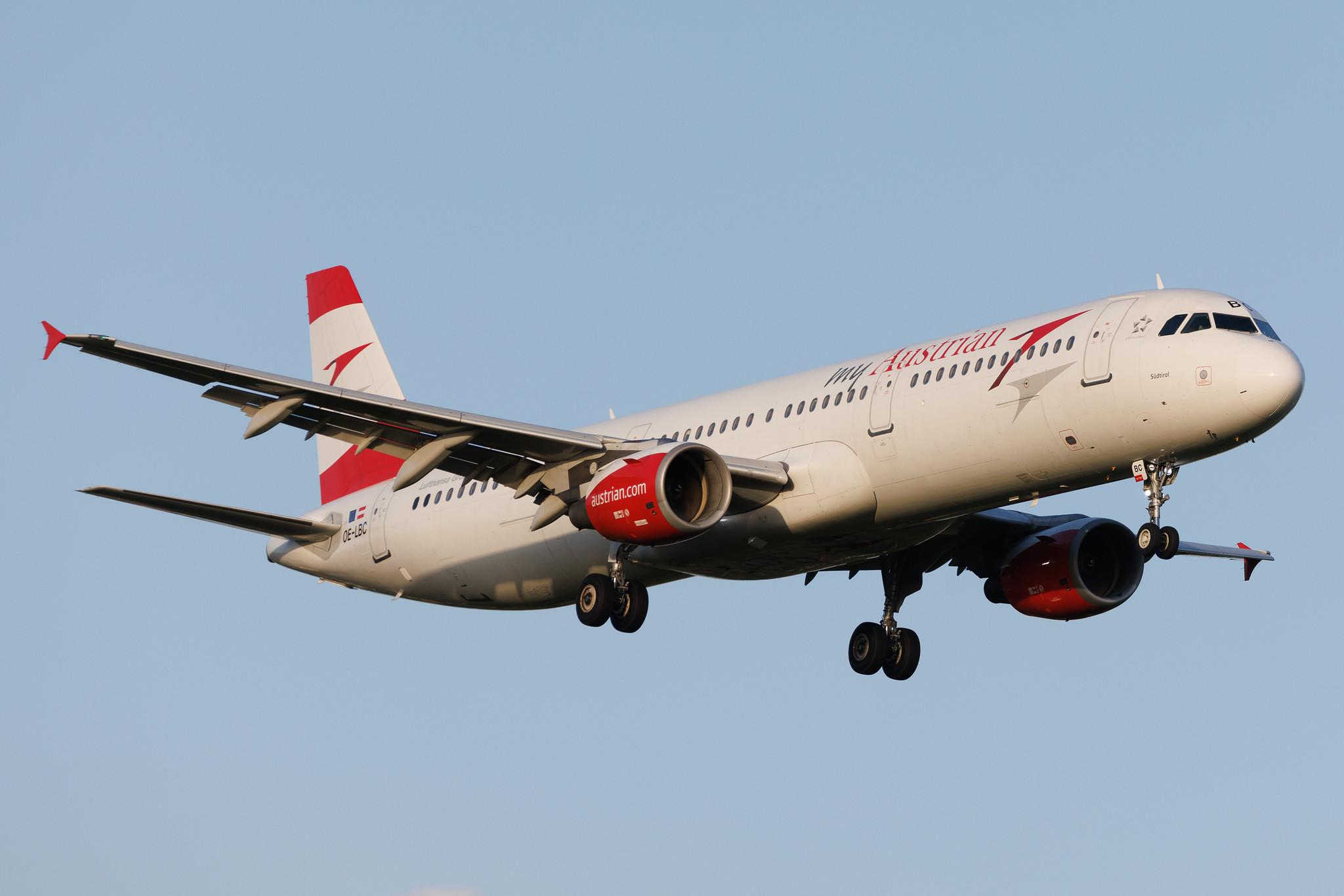 Hamburg Airport: Austrian Airlines (OS / AUA) | Airbus A321-111 A321 | OE-LBC | MSN 0581