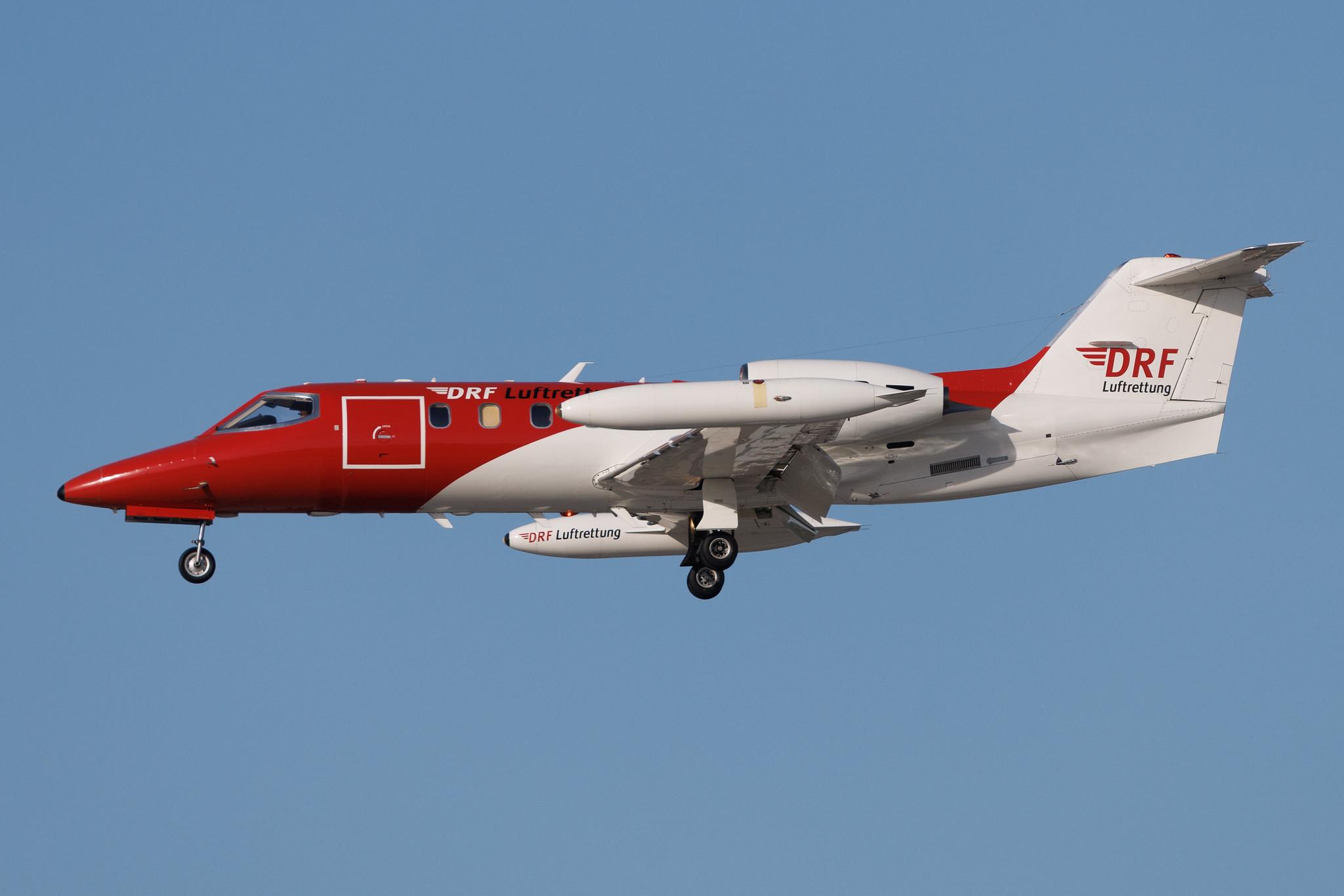 Hamburg Airport: DRF Luftrettung (1I / AMB) | Livery: German Air Rescue | Learjet 35A LJ35 | D-CCCB | MSN 35-663