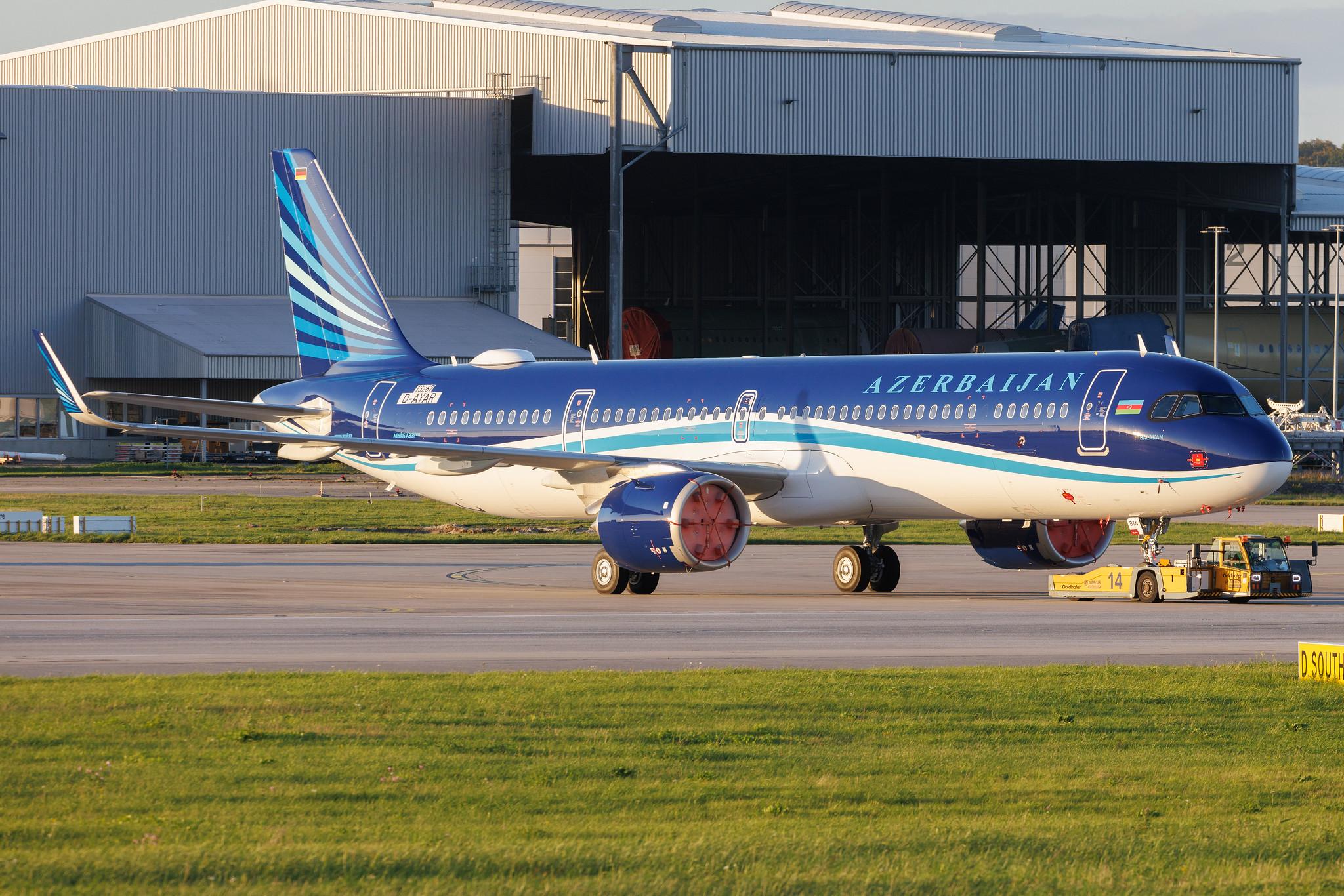 Hamburg Finkenwerder: AZAL Azerbaijan Airlines | Airbus A321-251NX A21N | D-AYAR | VP-BTN | MSN 13267