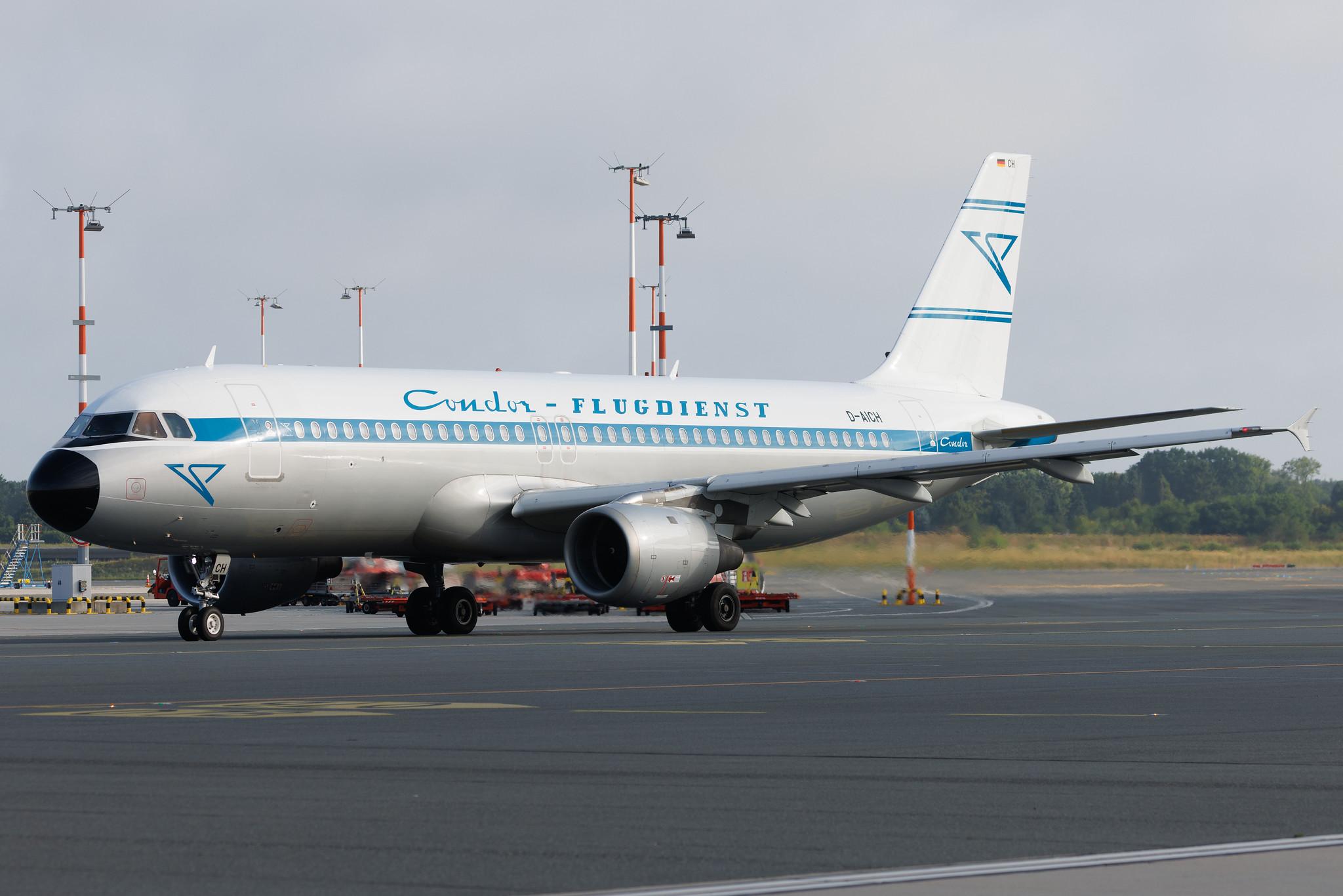 Hamburg Airport: Condor (DE / CFG) | Livery: Retro Livery | Airbus A320-212 A320 | D-AICH | MSN 0971