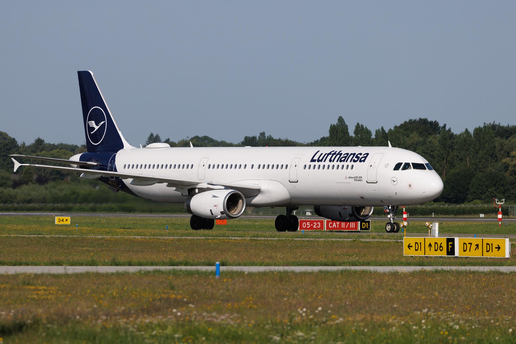 Hamburg Airport: Lufthansa (LH / DLH) | Airbus A321-231 A321 | D-AIDA | MSN 4360