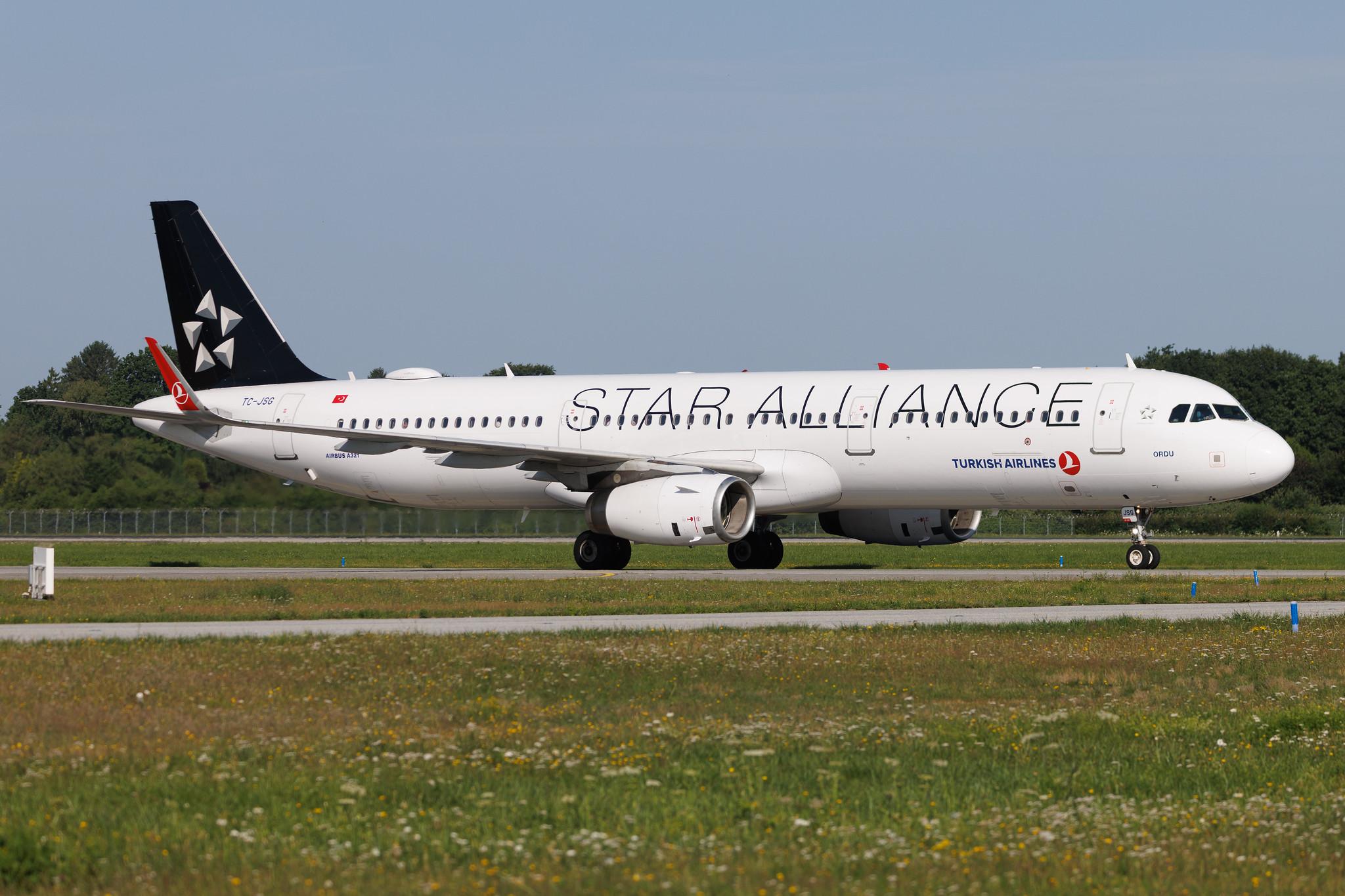 Hamburg Airport: Turkish Airlines (TK / THY) | Livery: Star Alliance Livery | Airbus A321-231 A321 | TC-JSG | MSN 05490