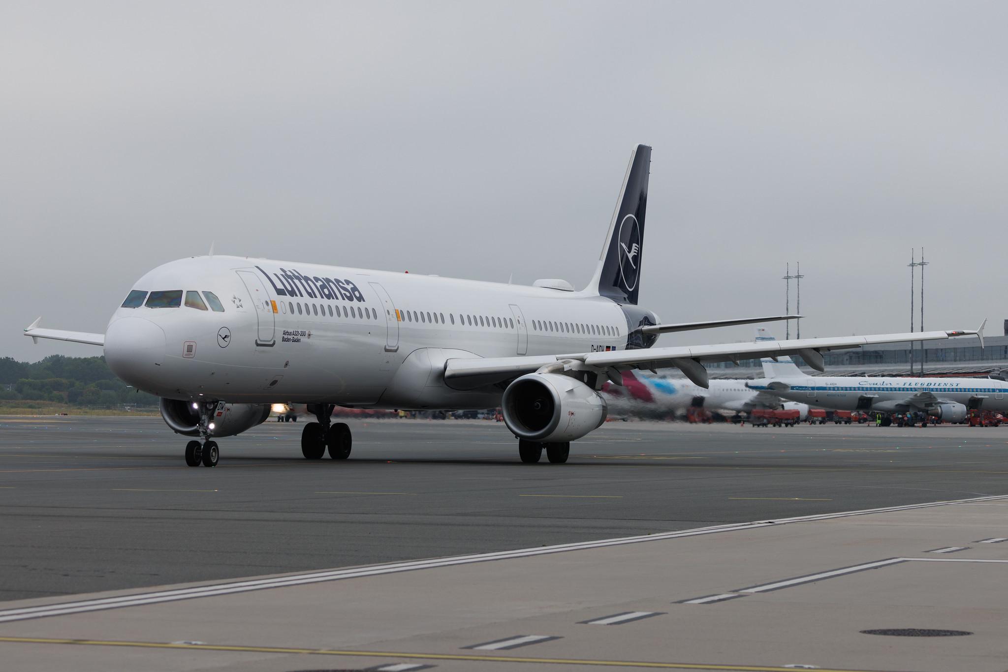 Hamburg Airport: Lufthansa (LH / DLH) | Airbus A321-231 A321 | D-AIDW | MSN 6415