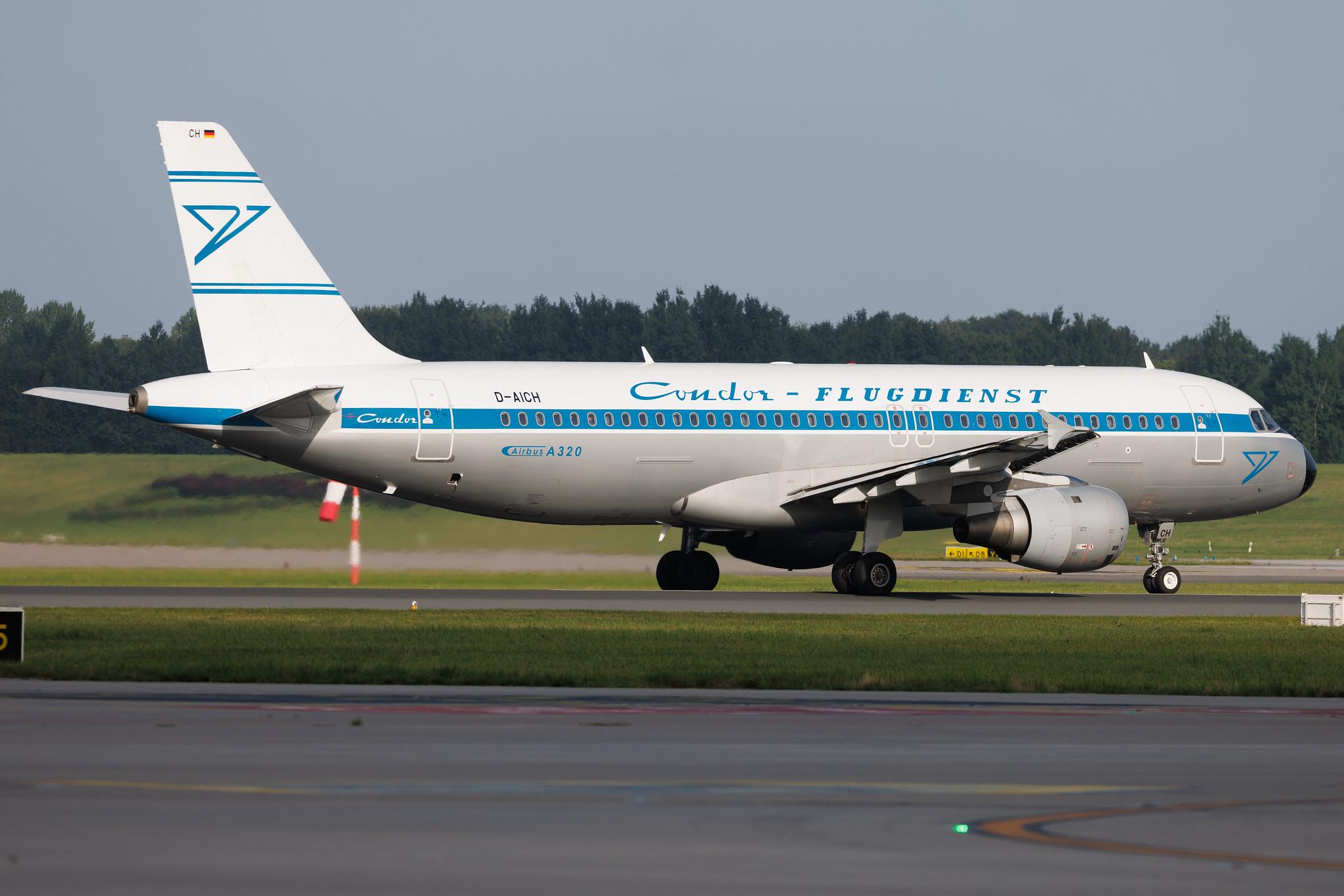 Hamburg Airport: Condor (DE / CFG) | Livery: Retro Livery | Airbus A320-212 A320 | D-AICH | MSN 0971