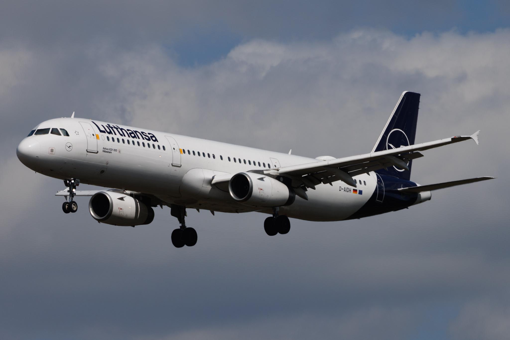 Frankfurt Airport: Lufthansa (LH / DLH) | Airbus A321-231 A321 | D-AIDH | MSN 4710